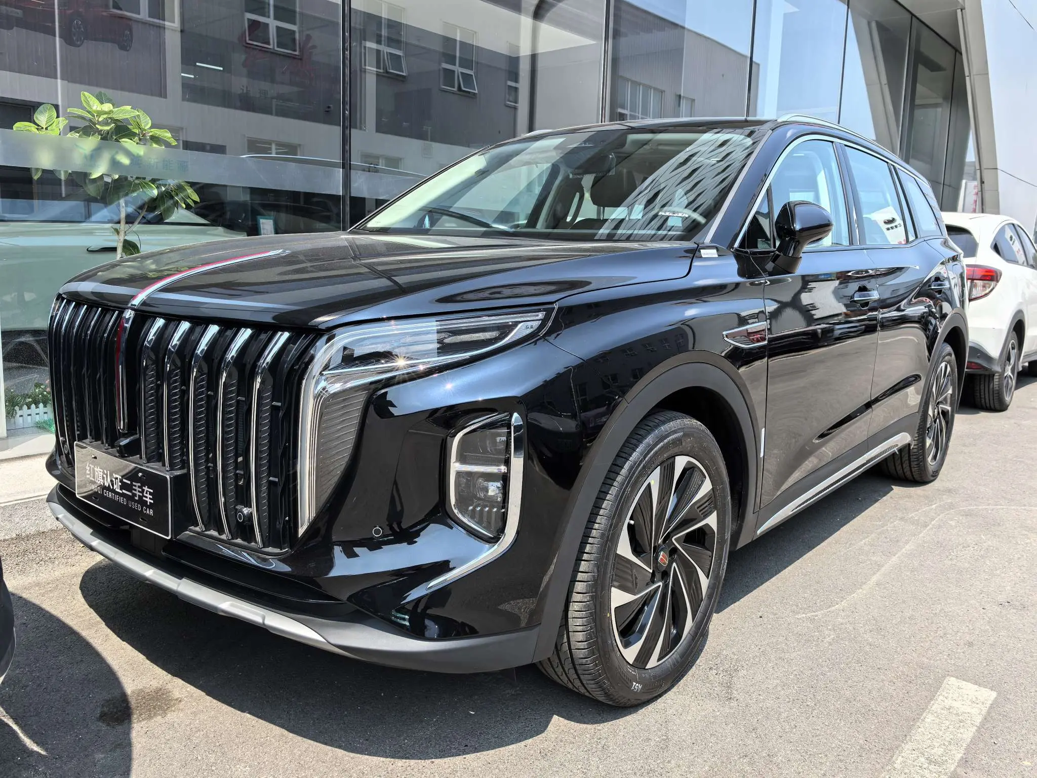 Hongqi HS7 PHEV  из Китая