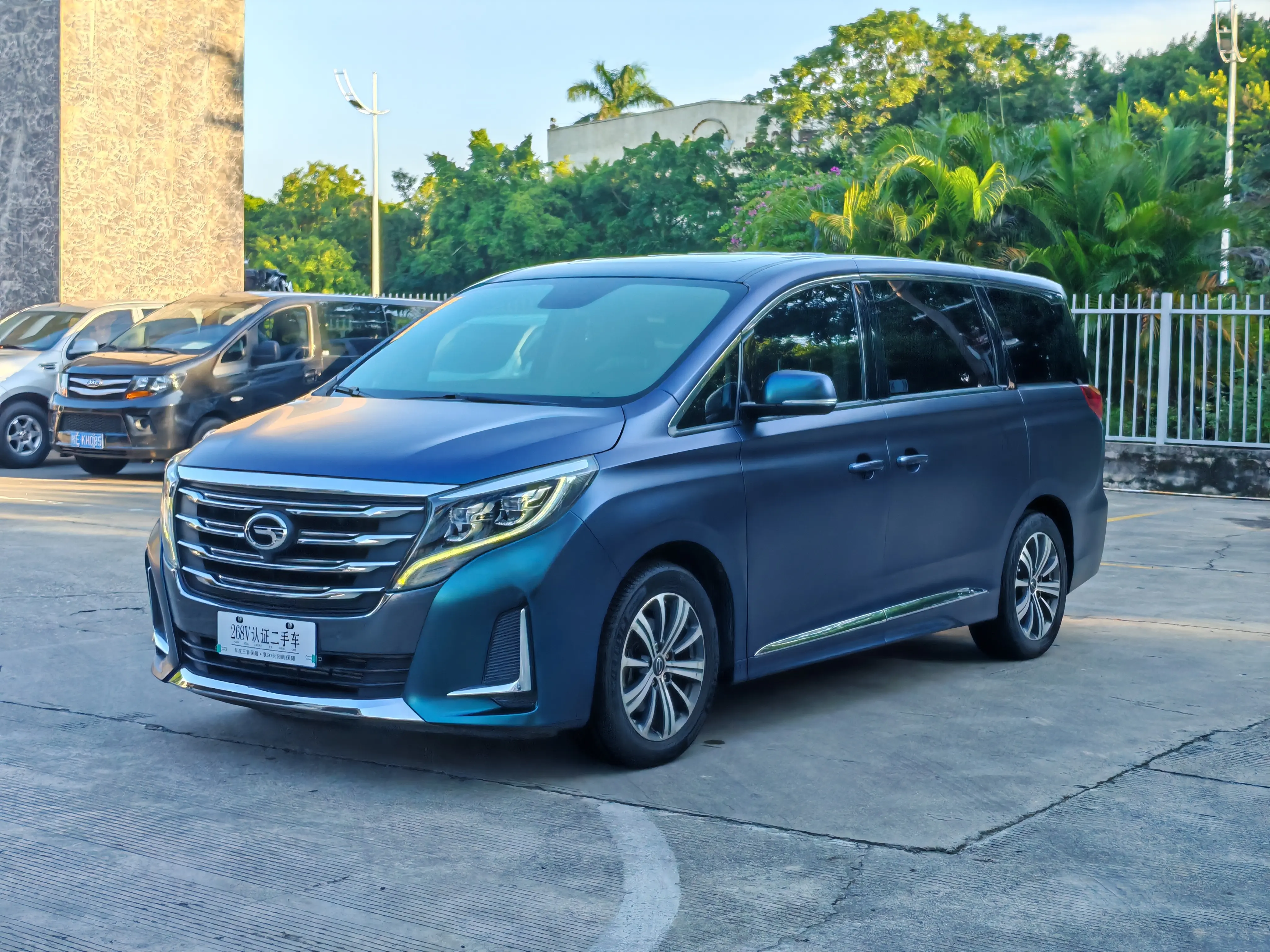 GAC Trumpchi M8  из Китая