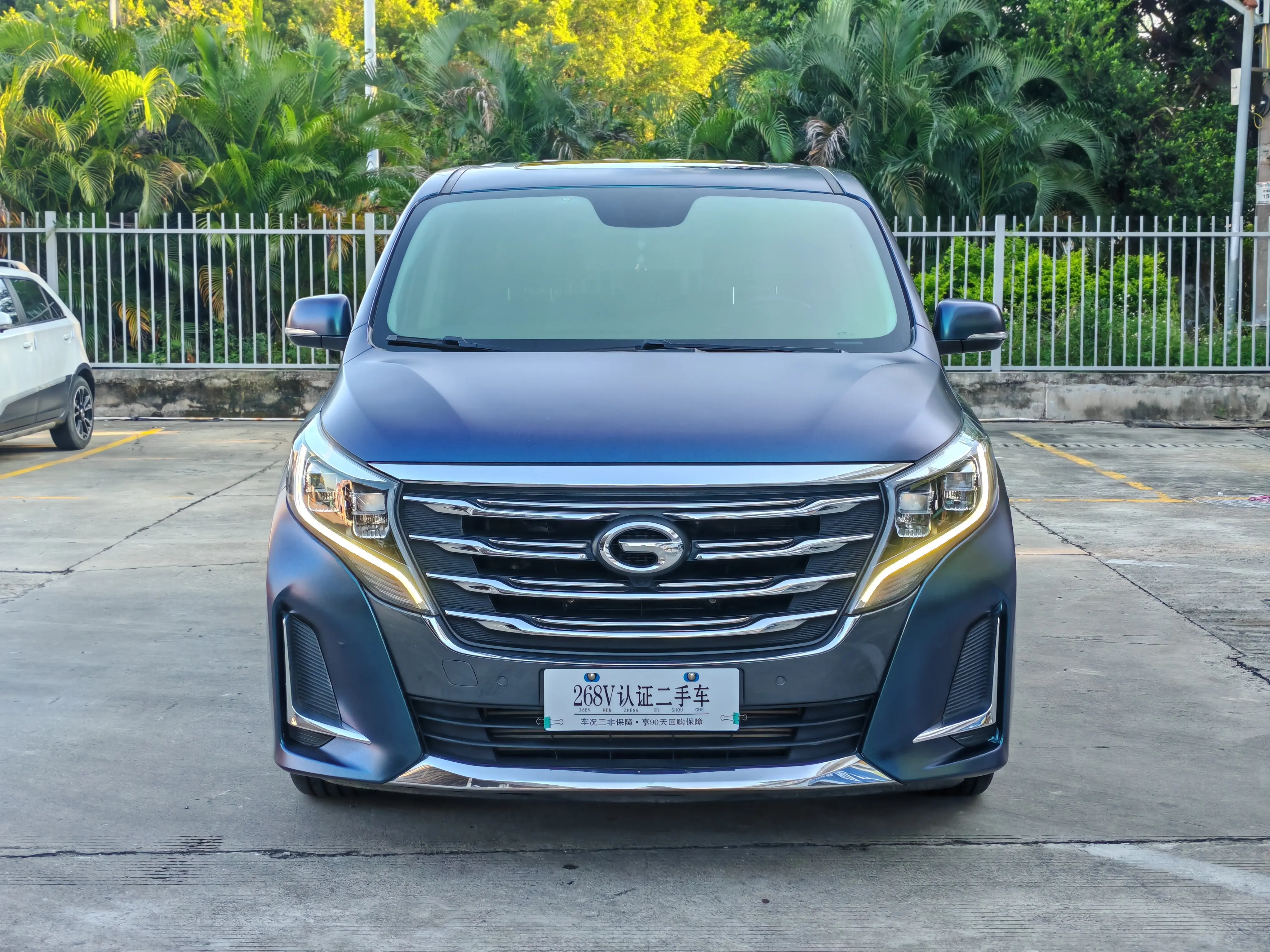 GAC Trumpchi M8  из Китая