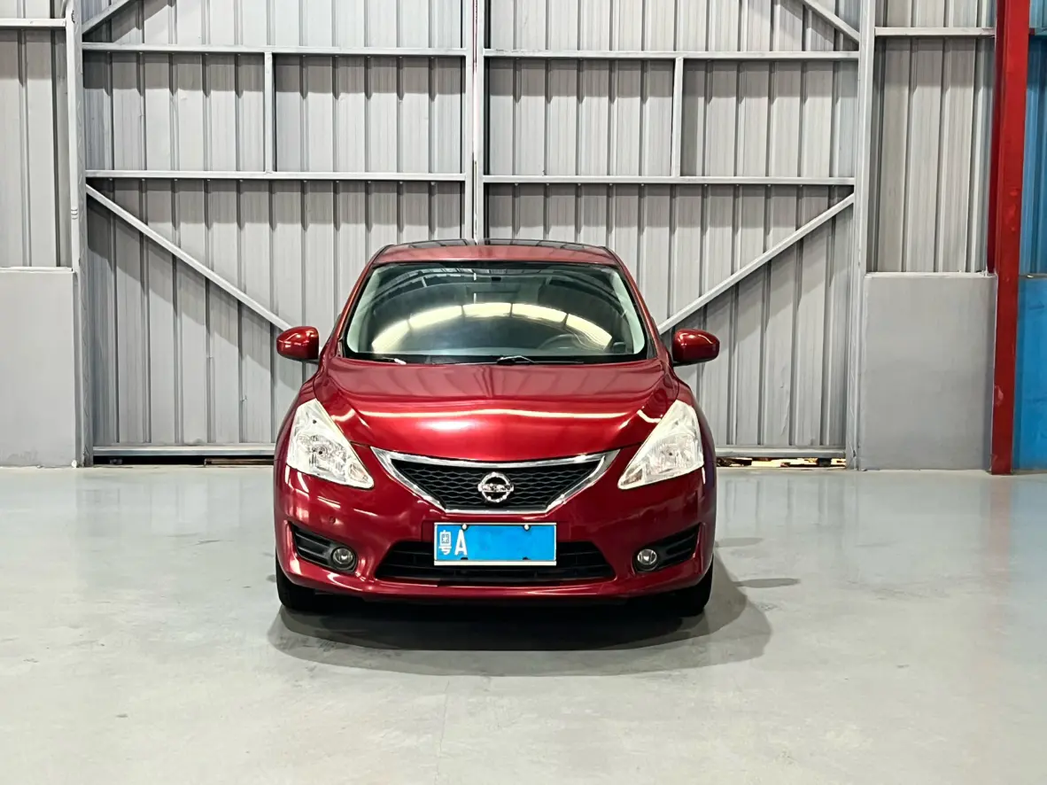 Nissan Tiida  из Китая