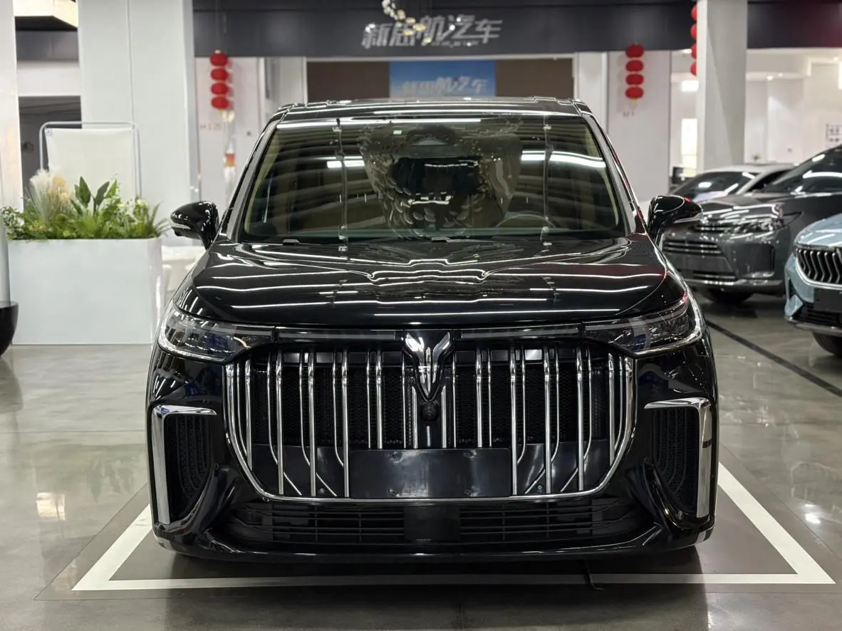 Voyah Lantu Dreamer PHEV  из Китая