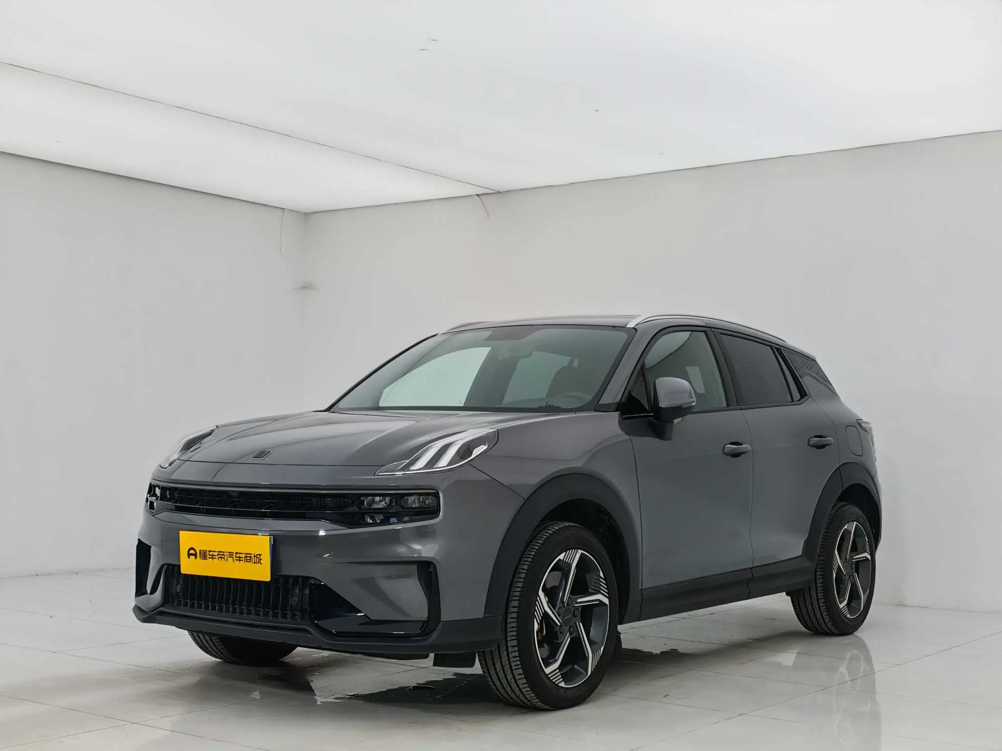 Lynk & Co 06