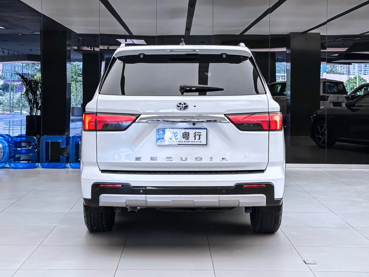 Toyota Sequoia
