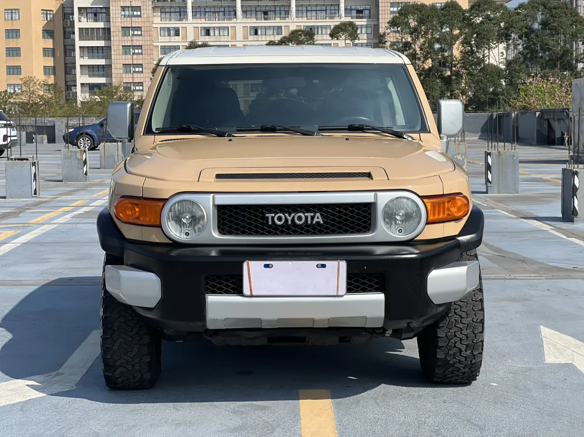 Toyota FJ Cruiser  из Китая