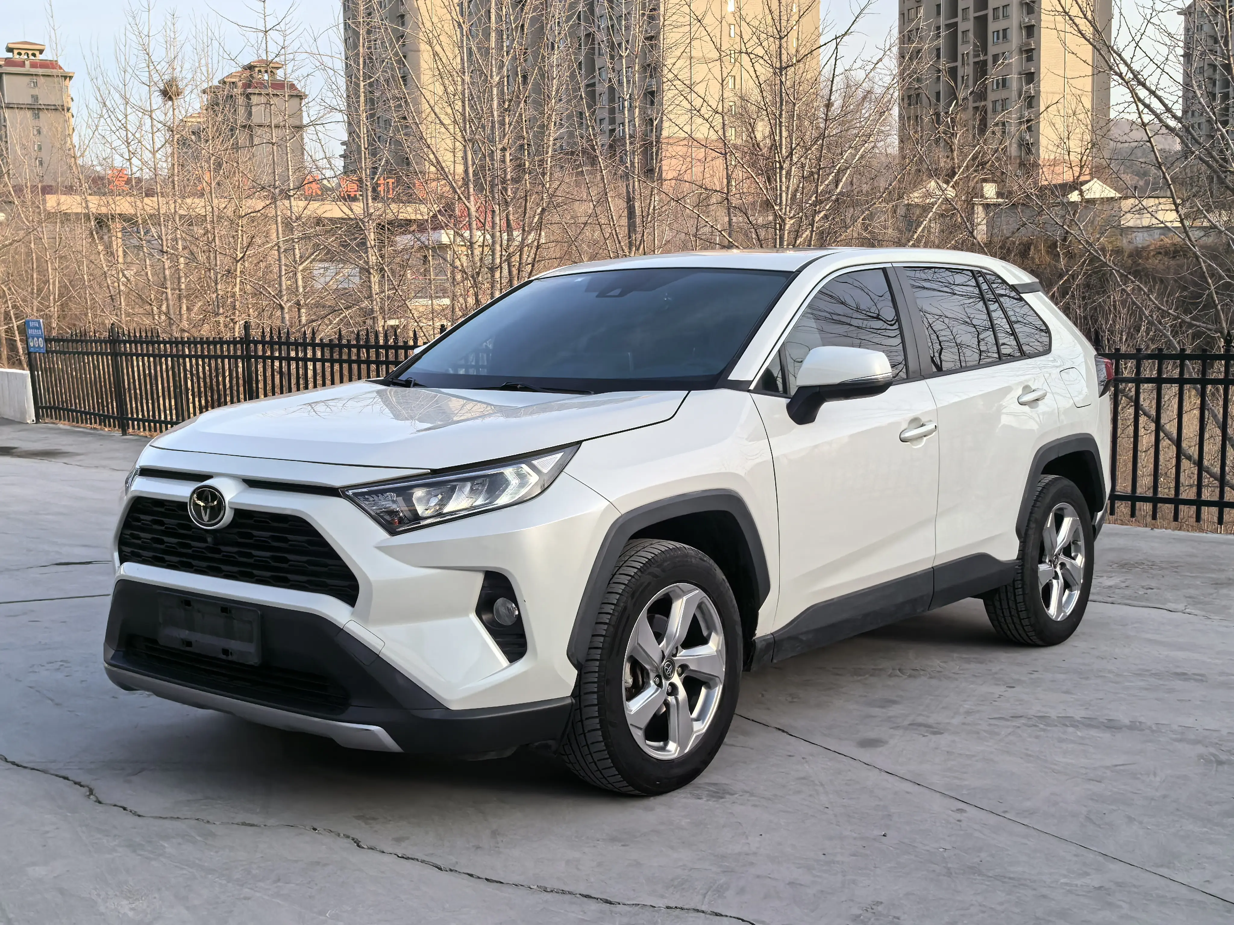 Toyota RAV4  из Китая