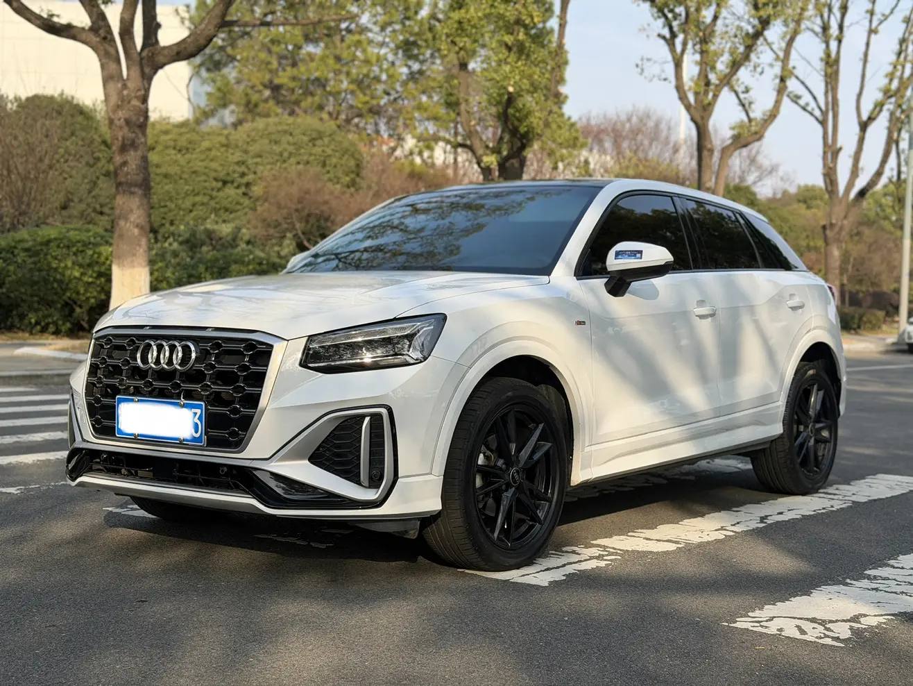 Audi Q2L  из Китая
