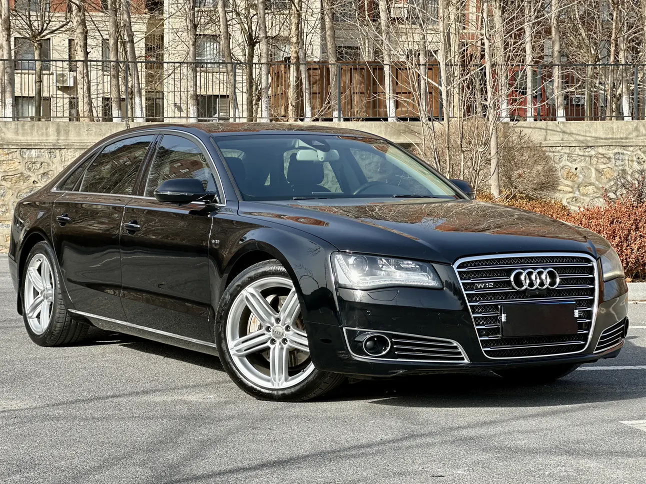 Audi A8  из Китая