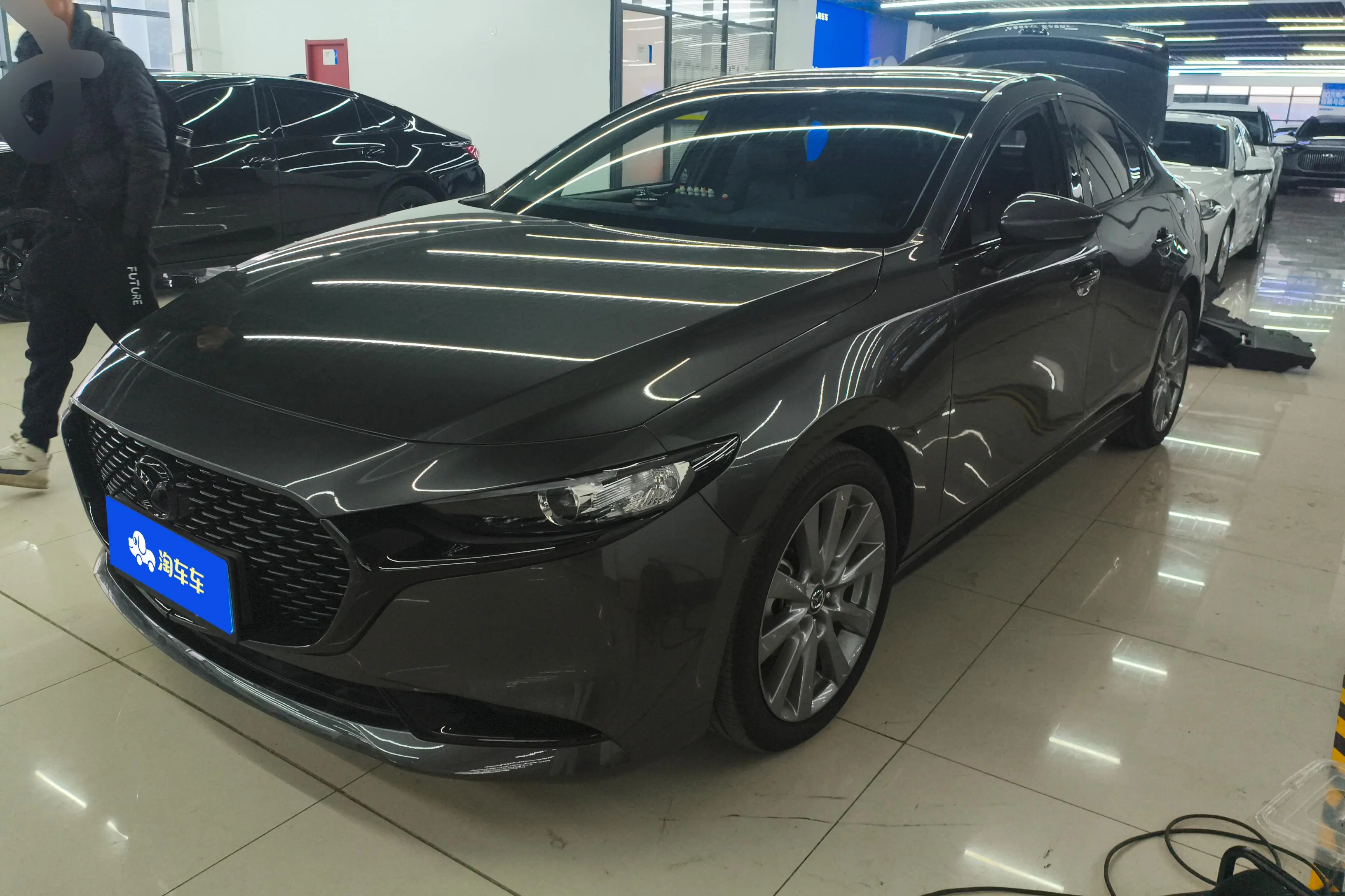 Mazda Axela (Mazda3)  из Китая