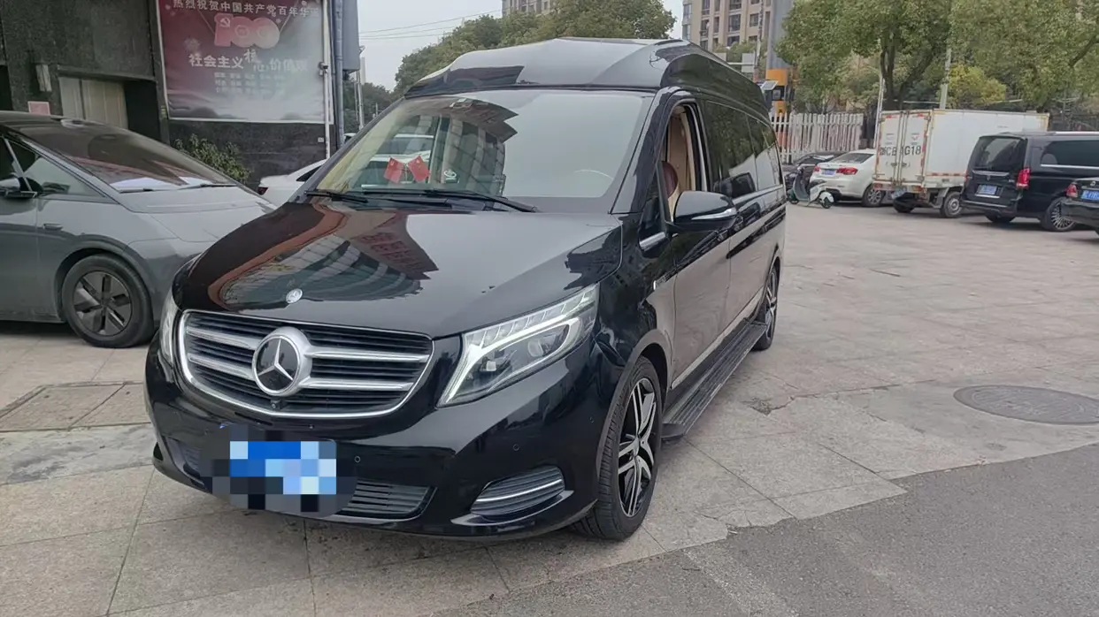 Mercedes-Benz Mercedes Benz V Class  из Китая