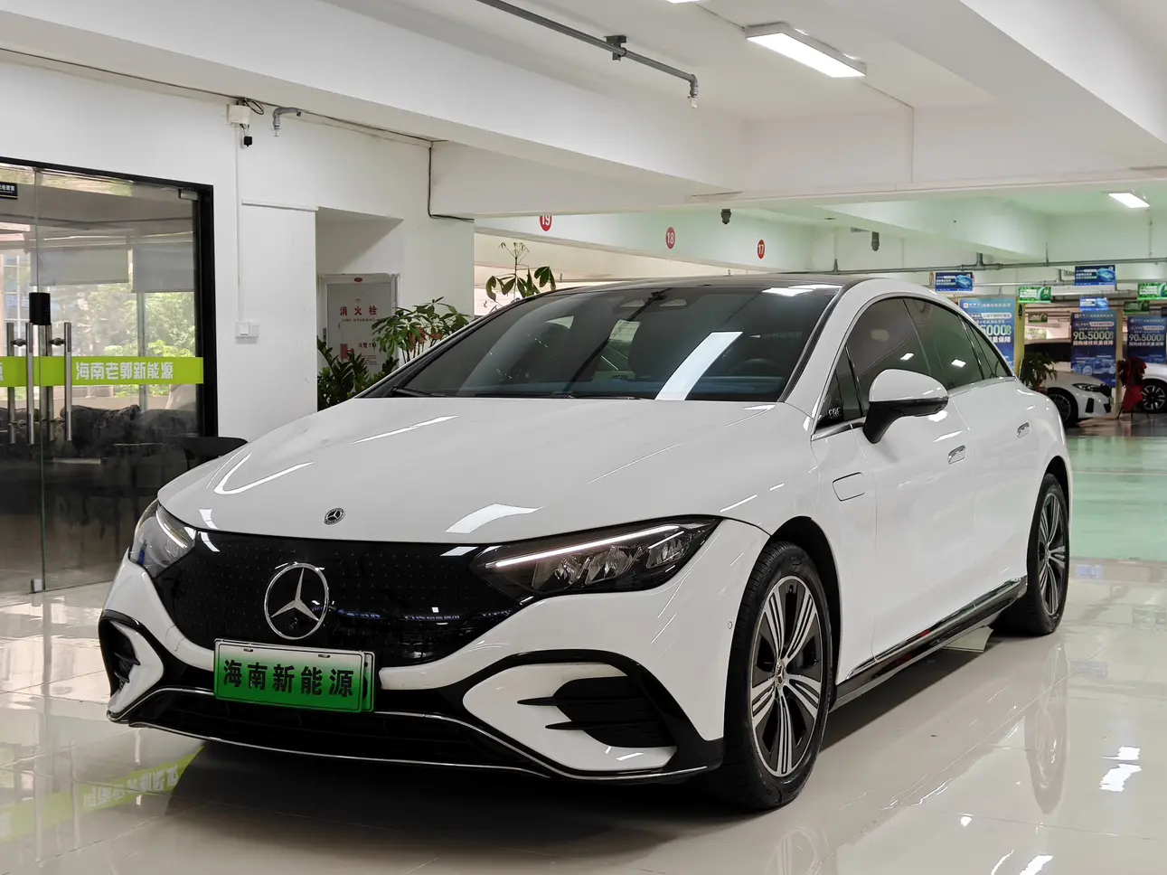 Mercedes-Benz EQE  из Китая