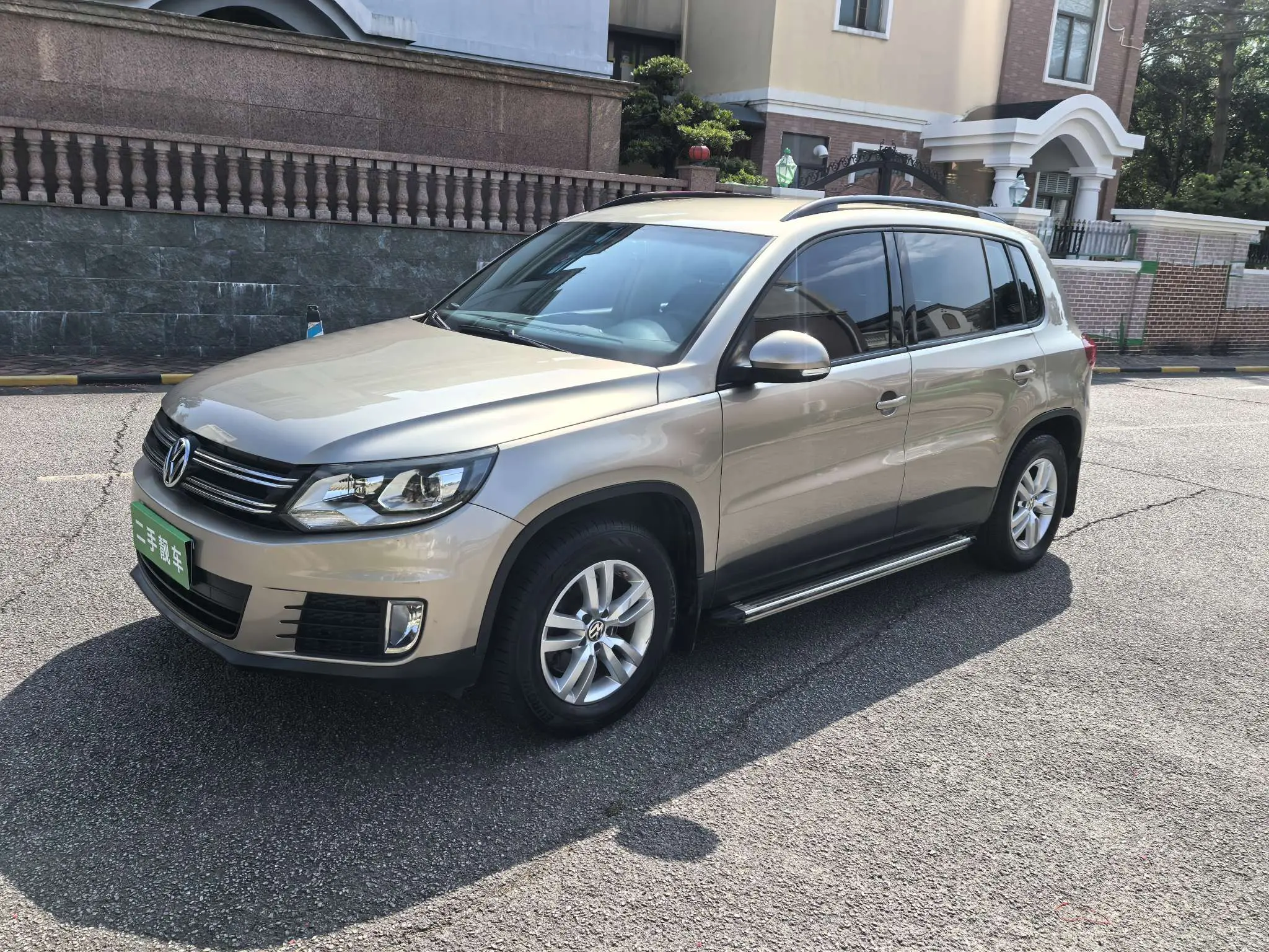 Volkswagen Tiguan (Tharu)  из Китая