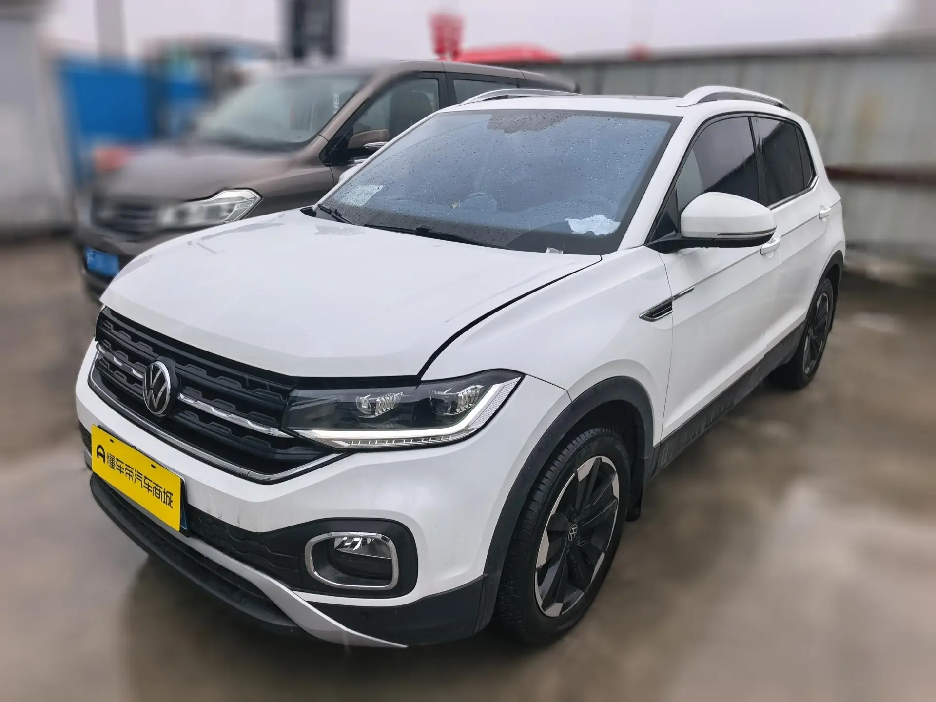 Volkswagen Explore the shadows  из Китая