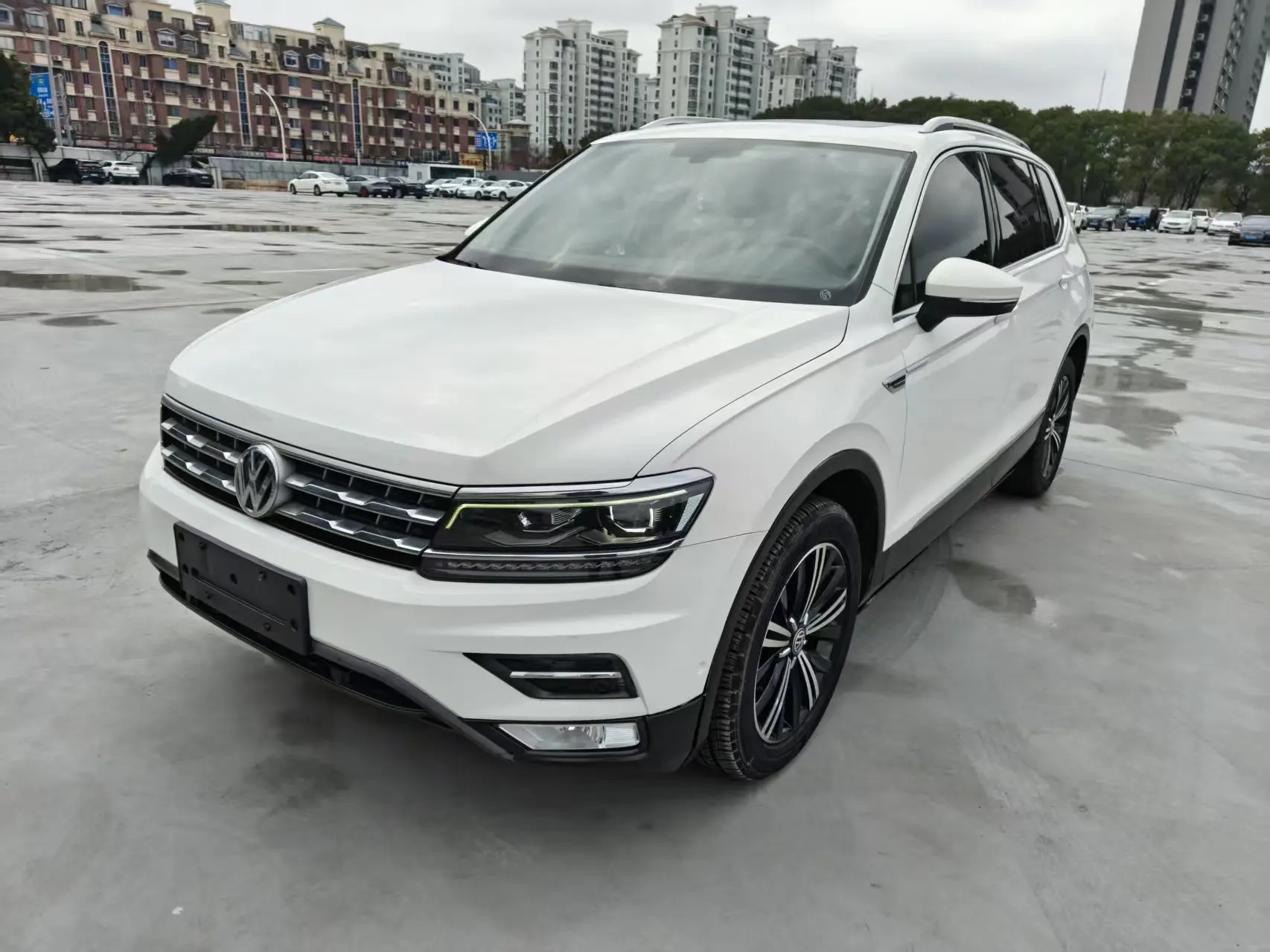 Volkswagen Tiguan L  из Китая