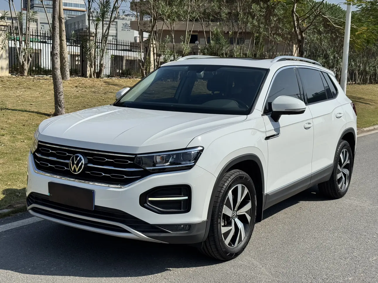 VOLKSWAGEN TAYRON