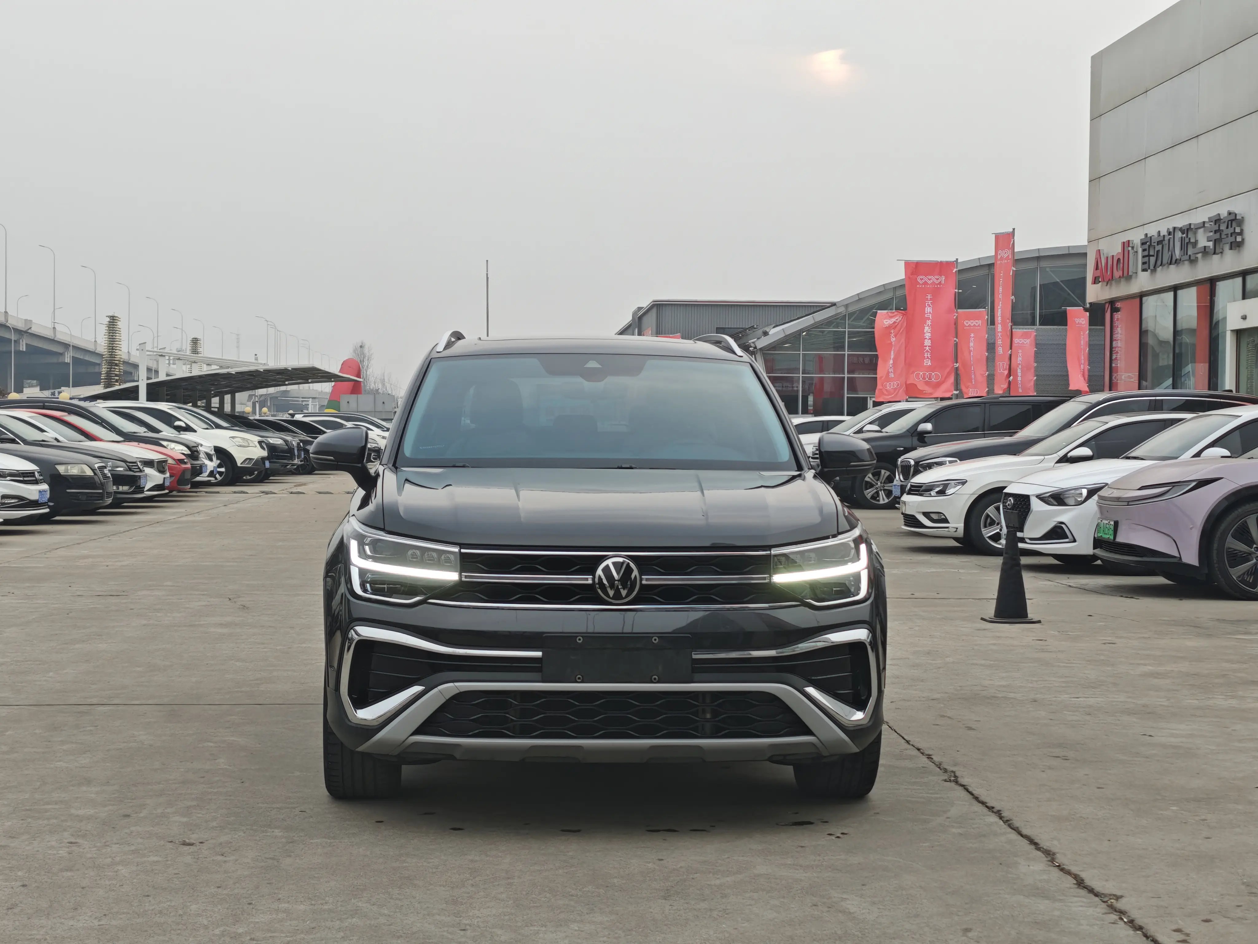 Volkswagen Tharu  из Китая