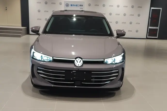 Volkswagen Passat  из Китая