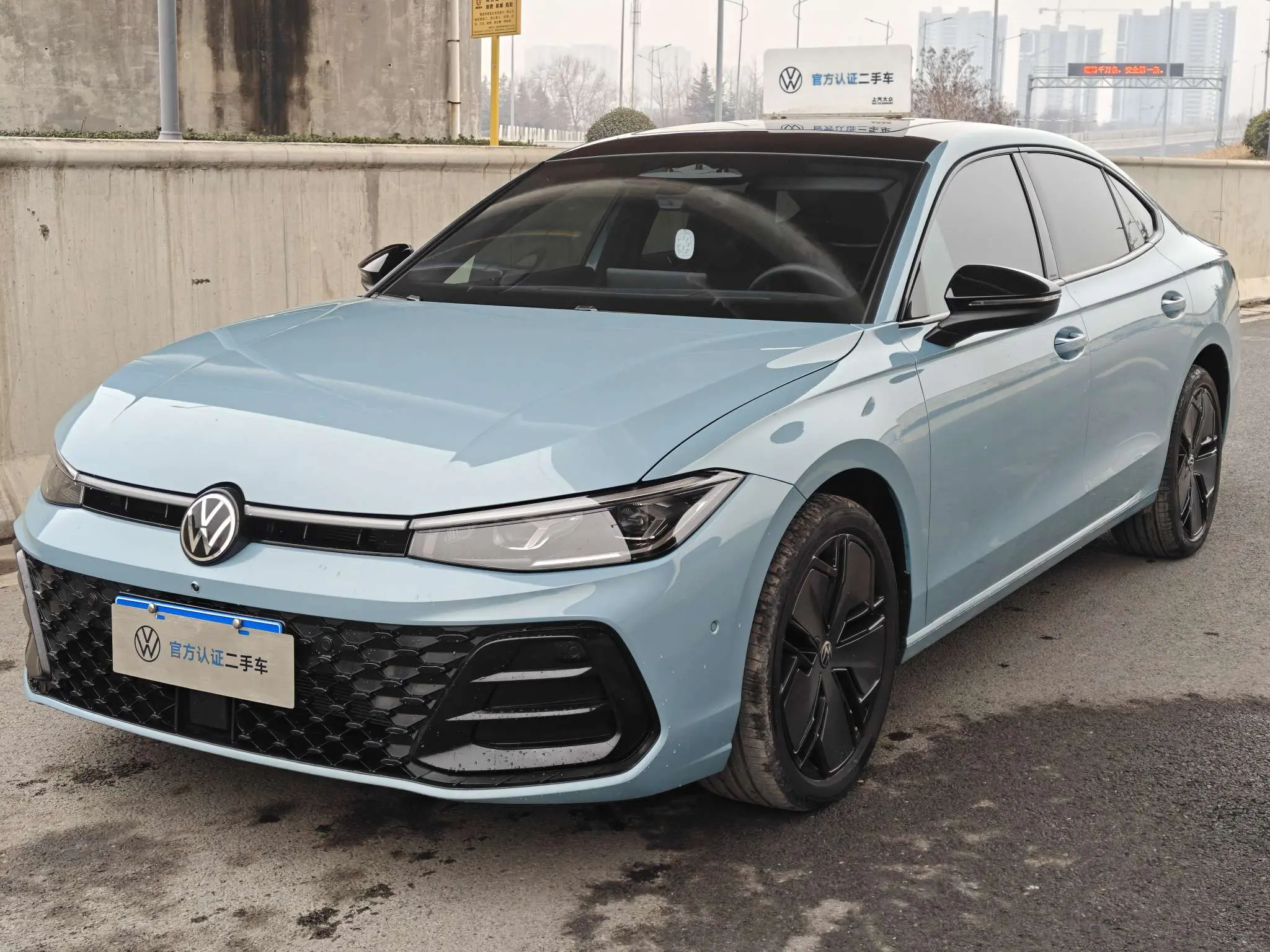 Volkswagen Passat  из Китая