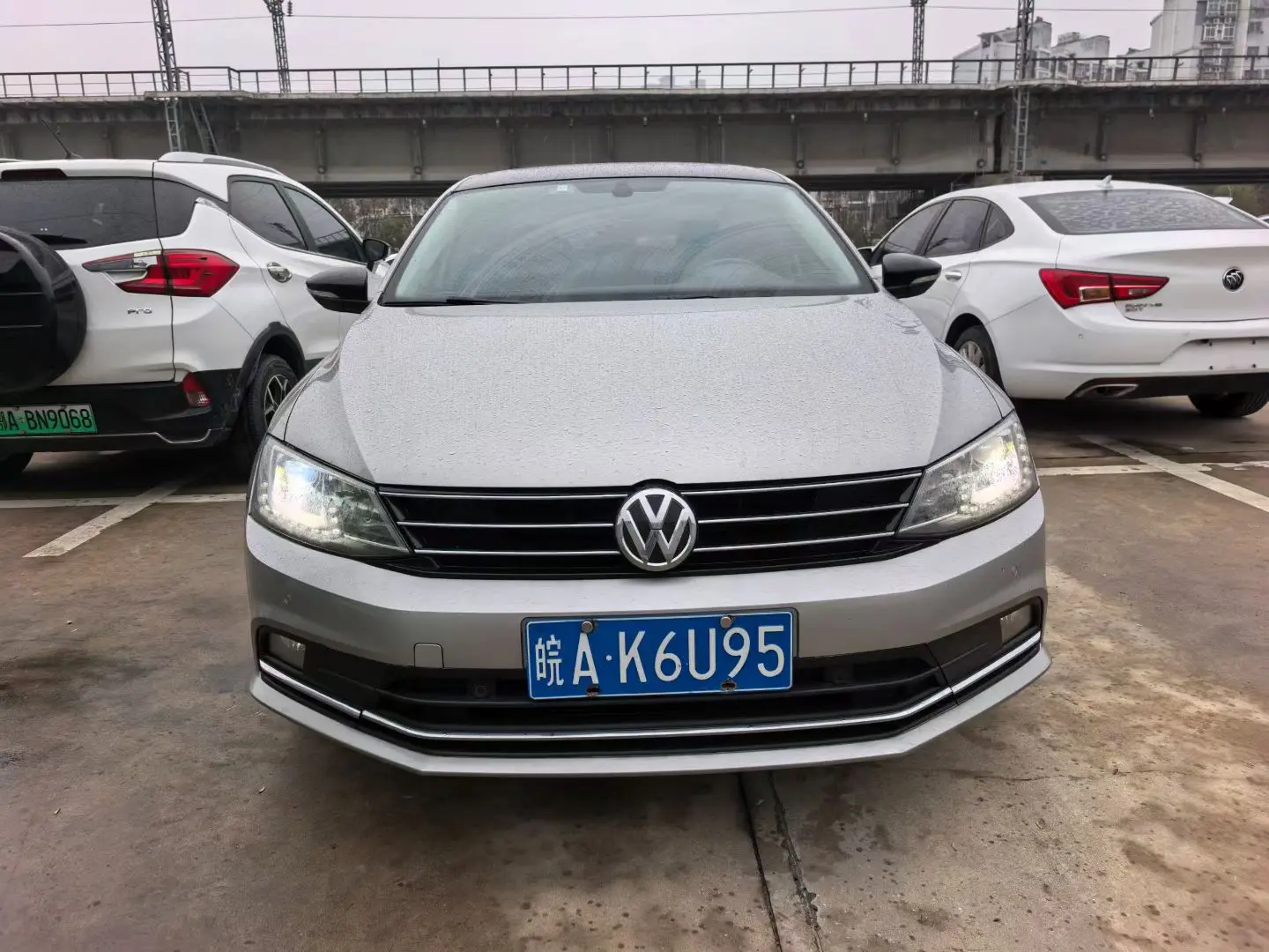 Volkswagen Sagitar  из Китая