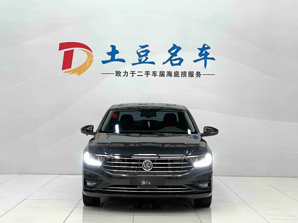 Volkswagen Sagitar  из Китая