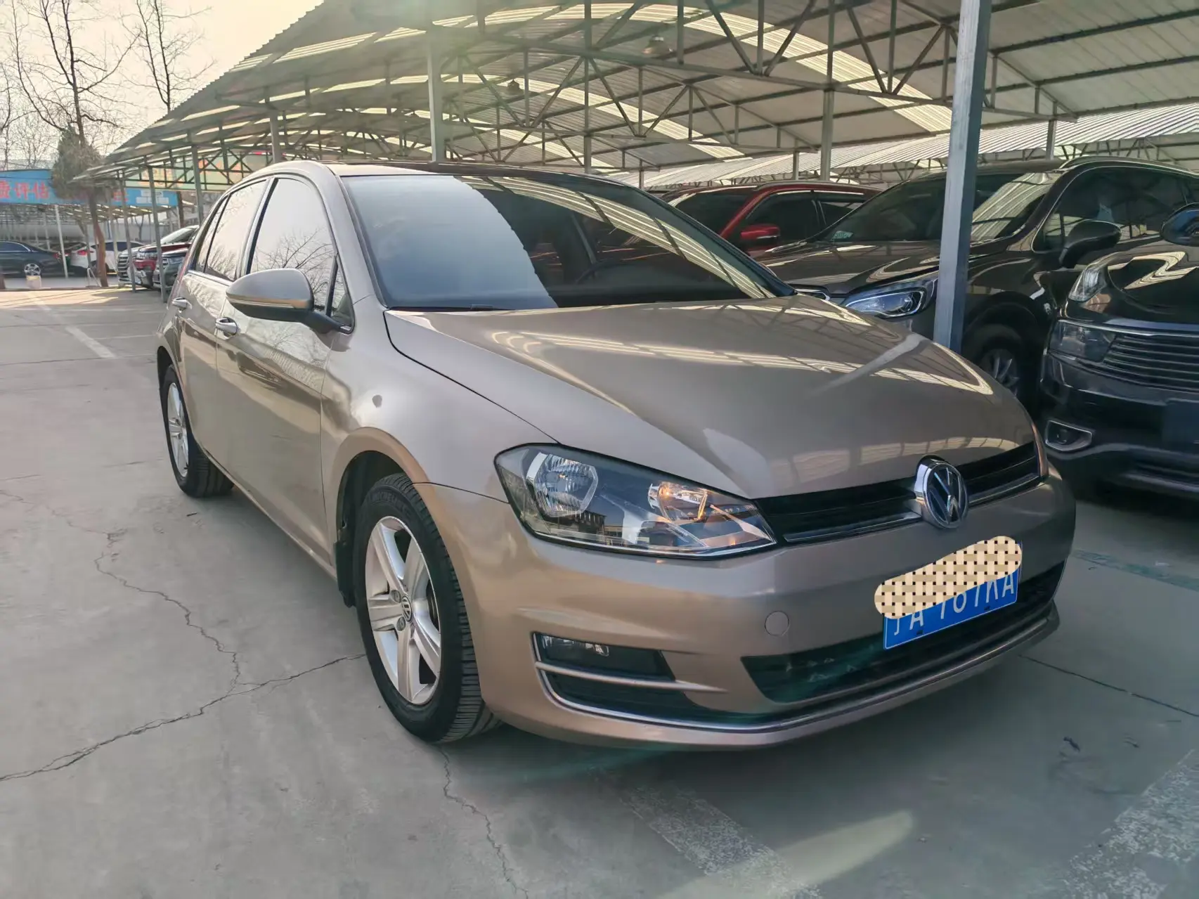 Volkswagen Golf  из Китая