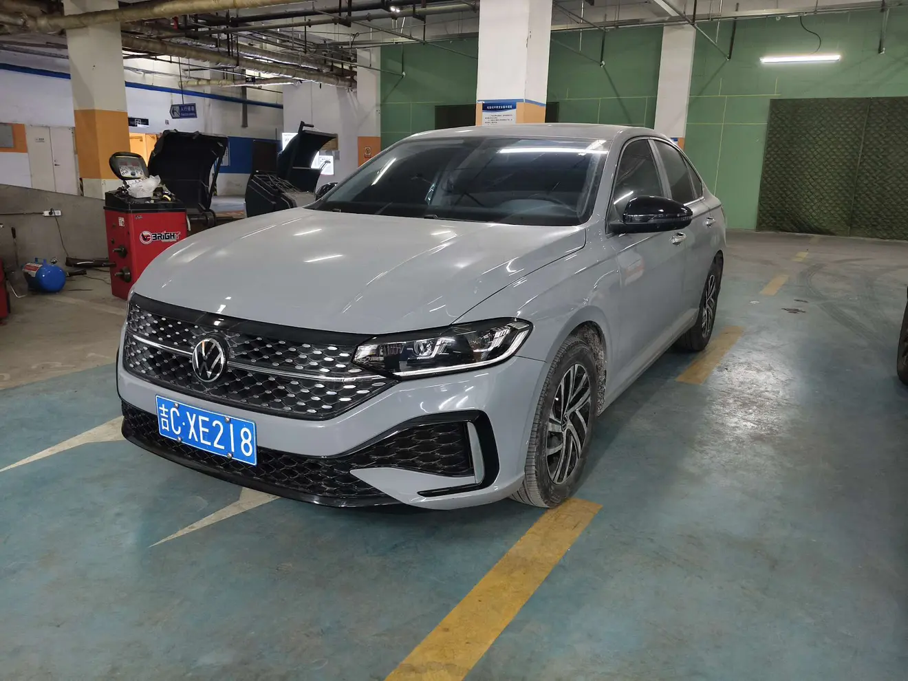 Volkswagen Lavida  из Китая