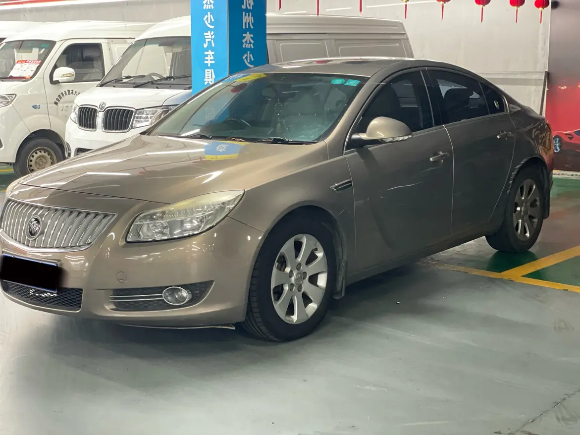 Buick Majesty  из Китая
