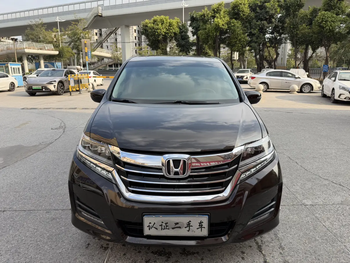 Honda Elysion (Alison)  из Китая