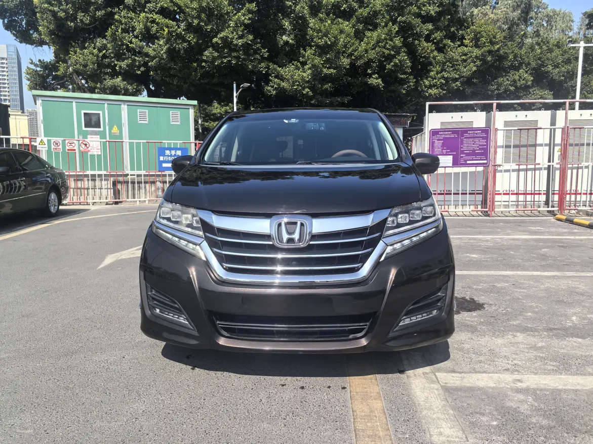 Honda Elysion (Alison)  из Китая