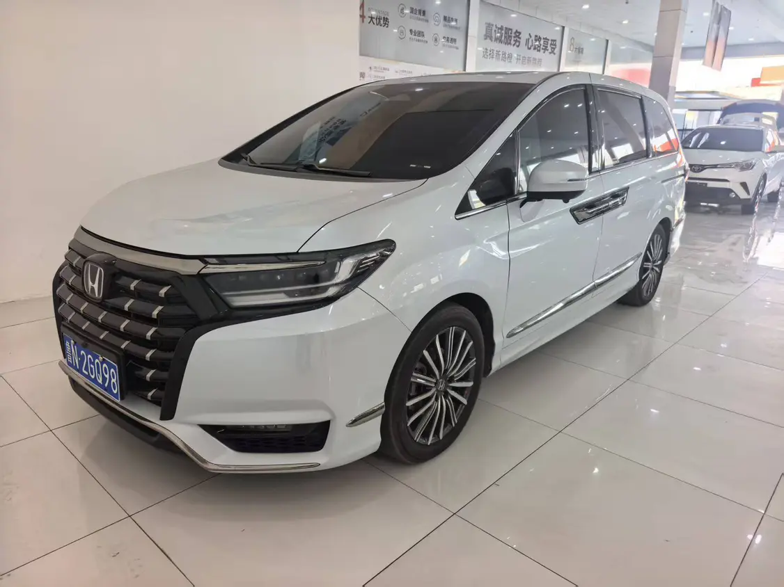 Honda Elysion (Alison)  из Китая