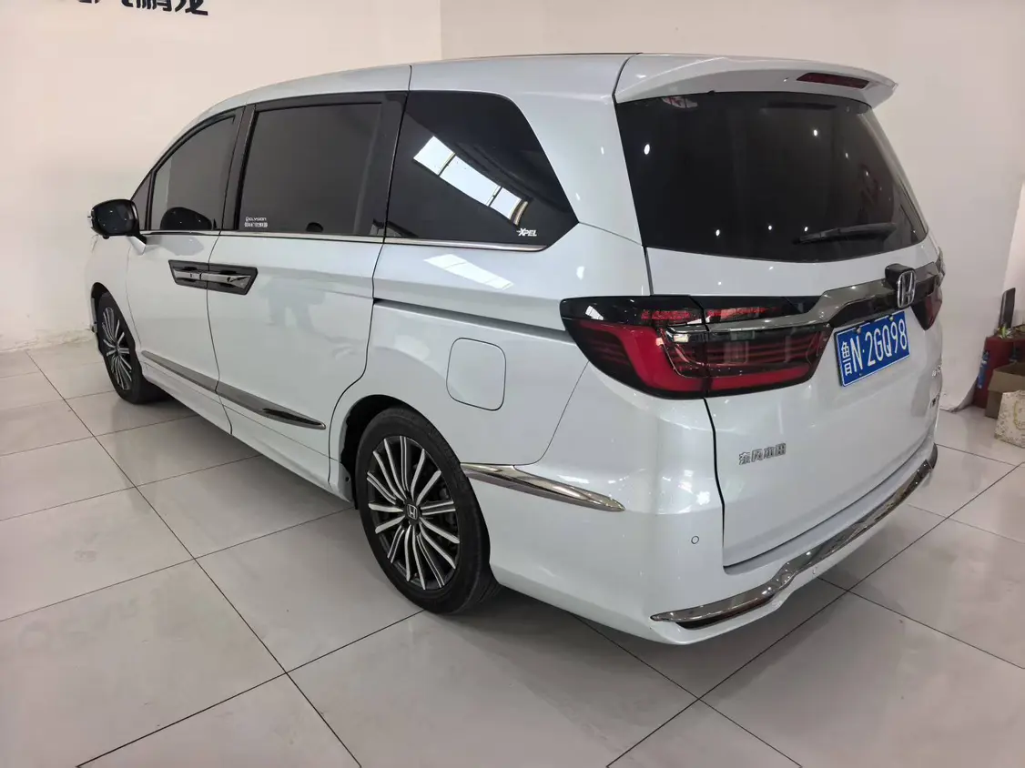 Honda Elysion (Alison)  из Китая