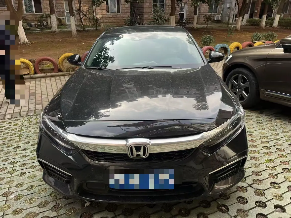 Honda Inspire (Yingshipai)  из Китая