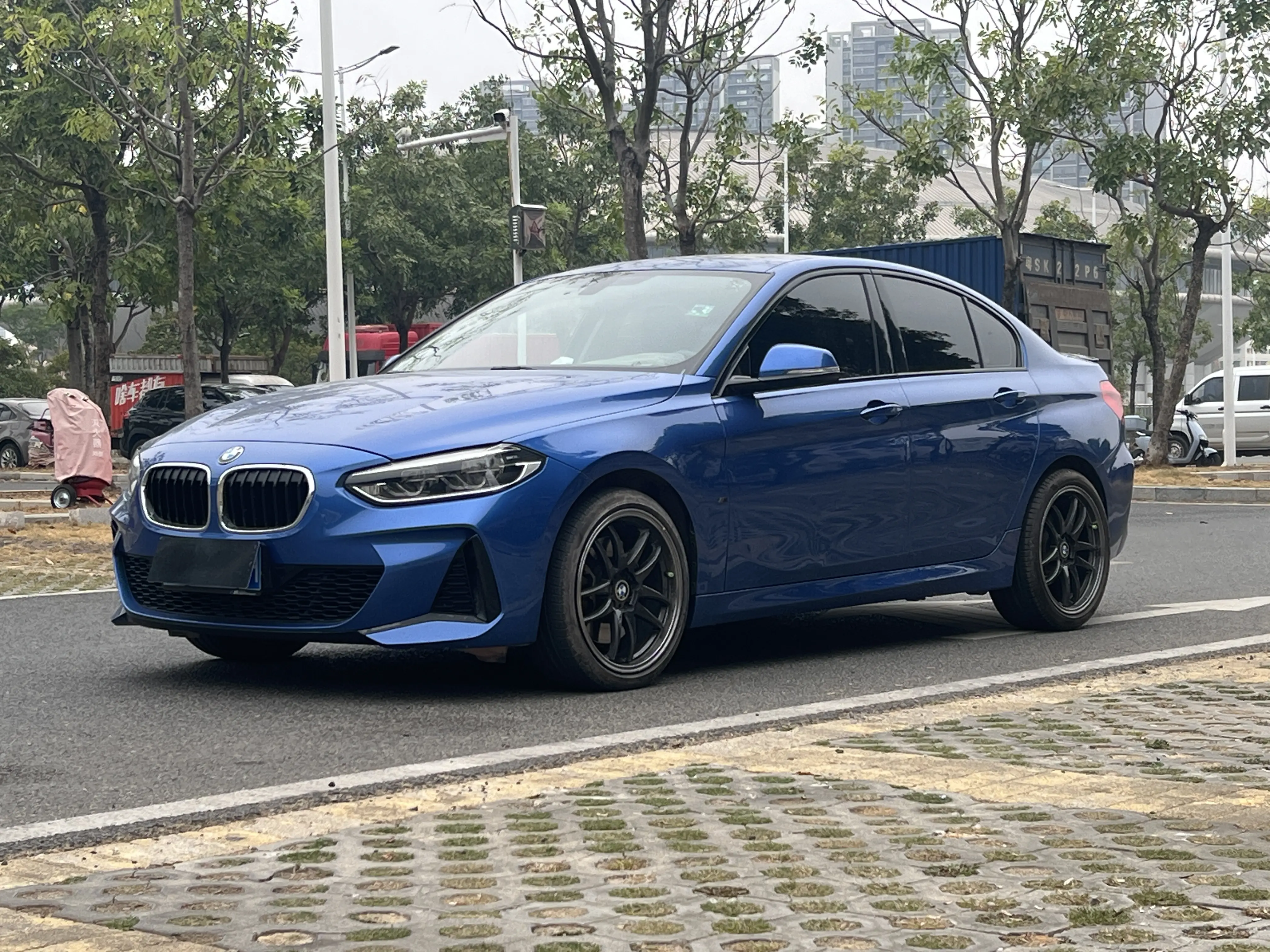 BMW 1 Series  из Китая