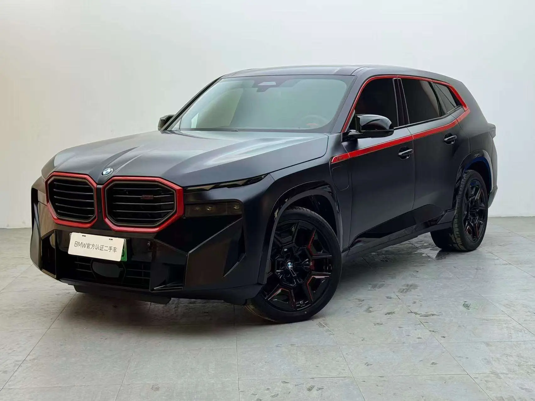 BMW XM  из Китая