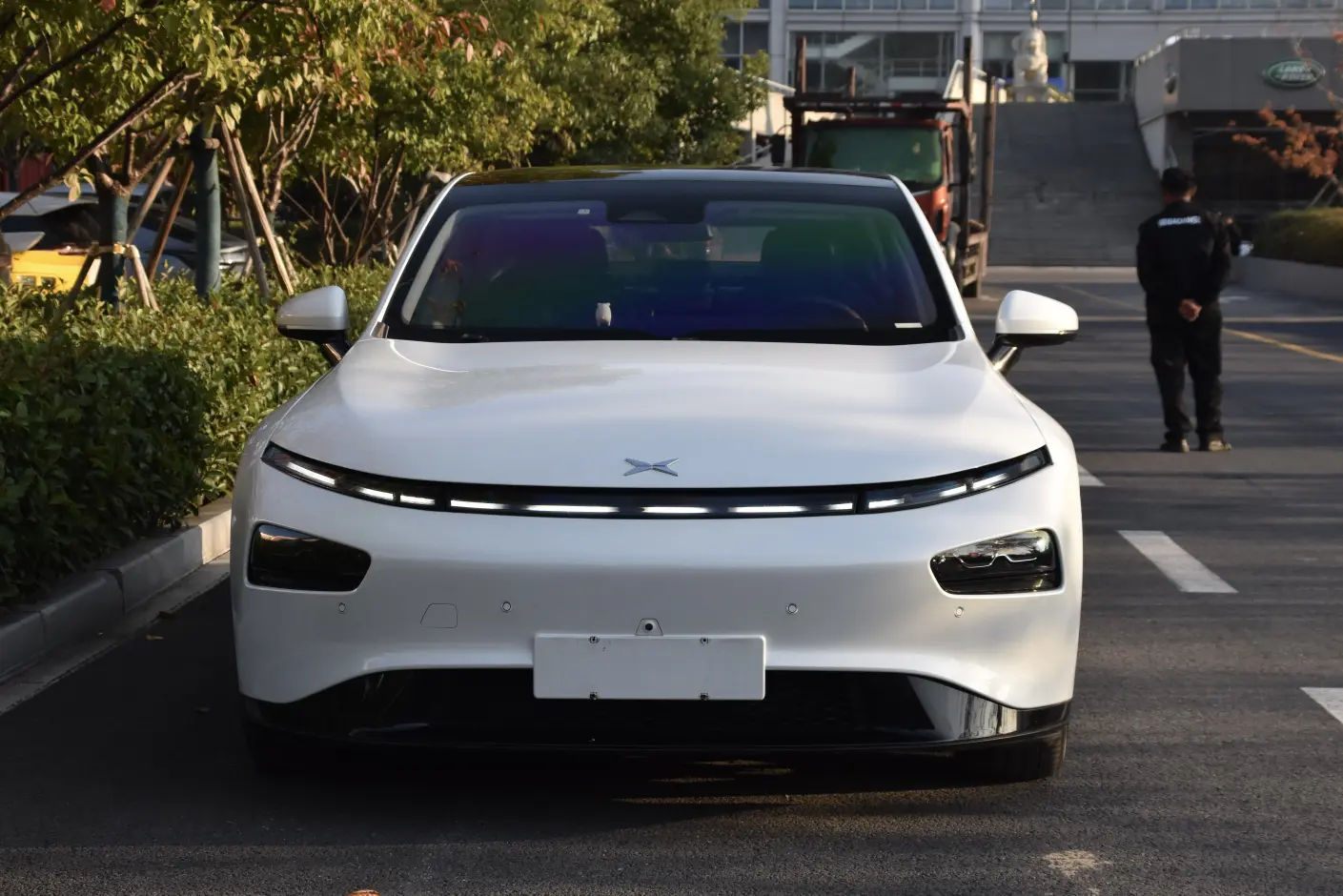 Xpeng P7  из Китая