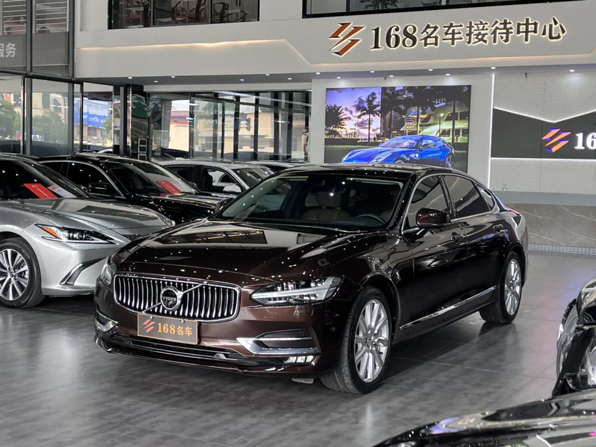 Volvo S90