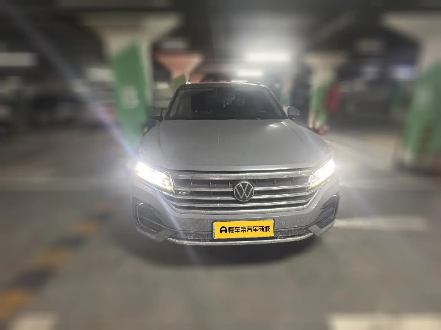 Volkswagen Touareg  из Китая
