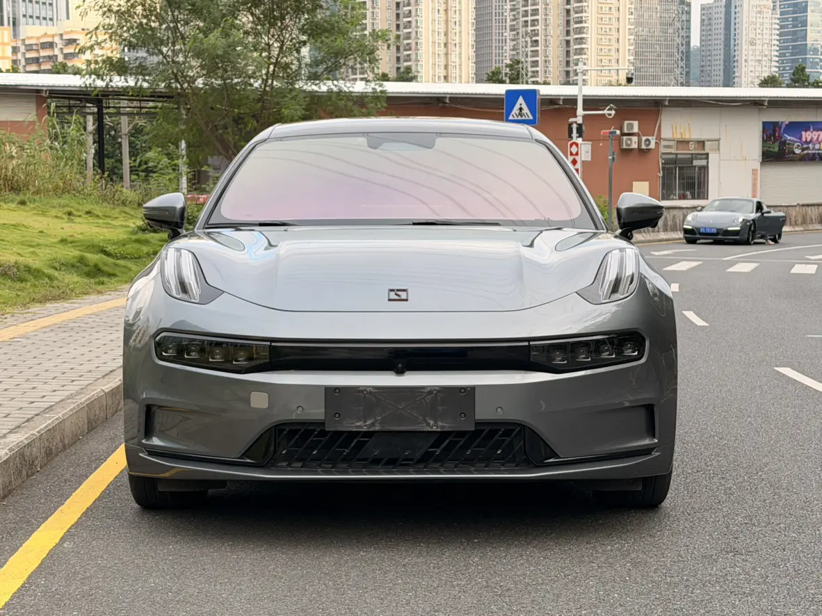 ZEEKR 001  из Китая