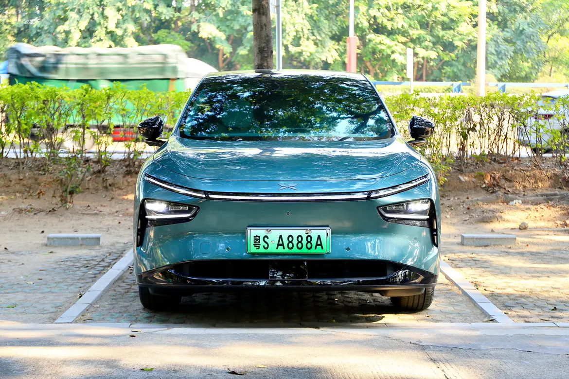 Xpeng G7  из Китая