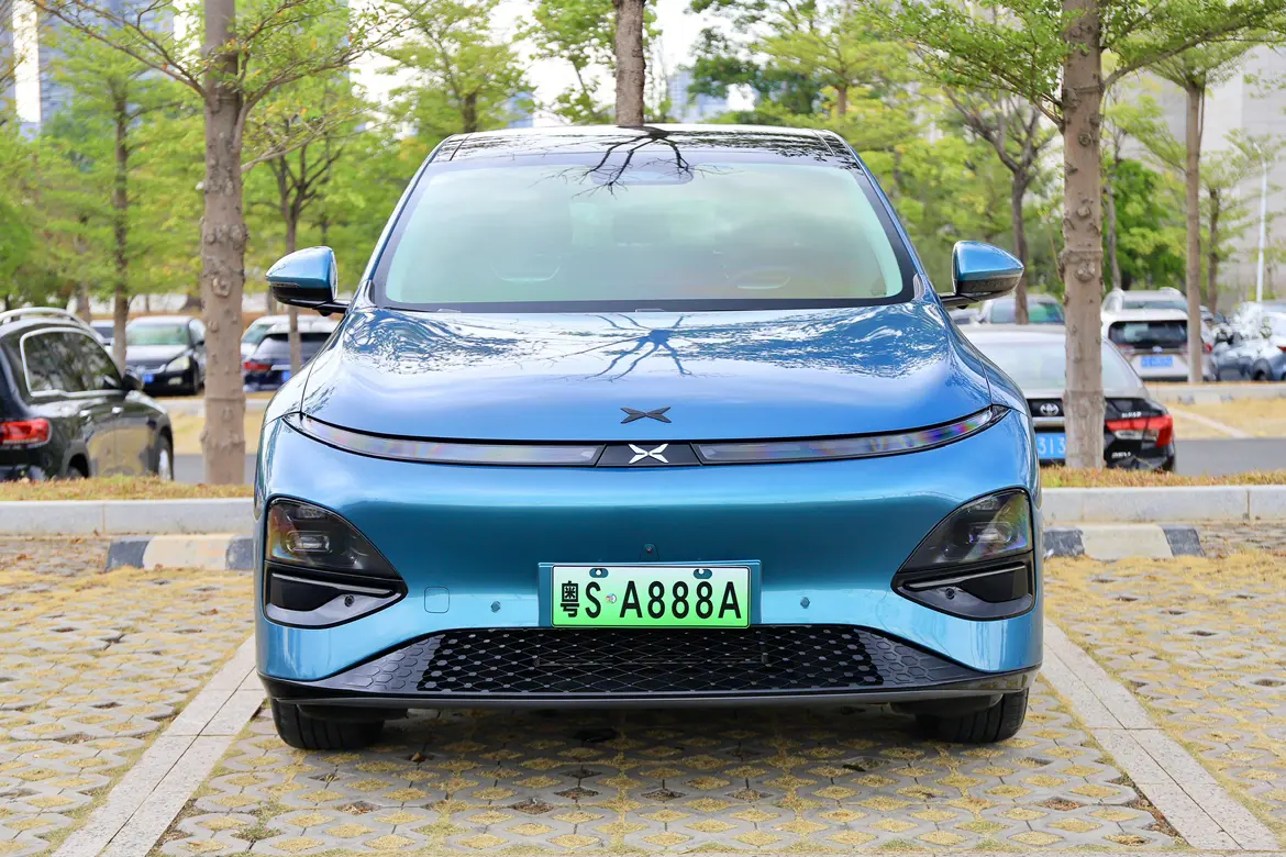 Xpeng G6  из Китая