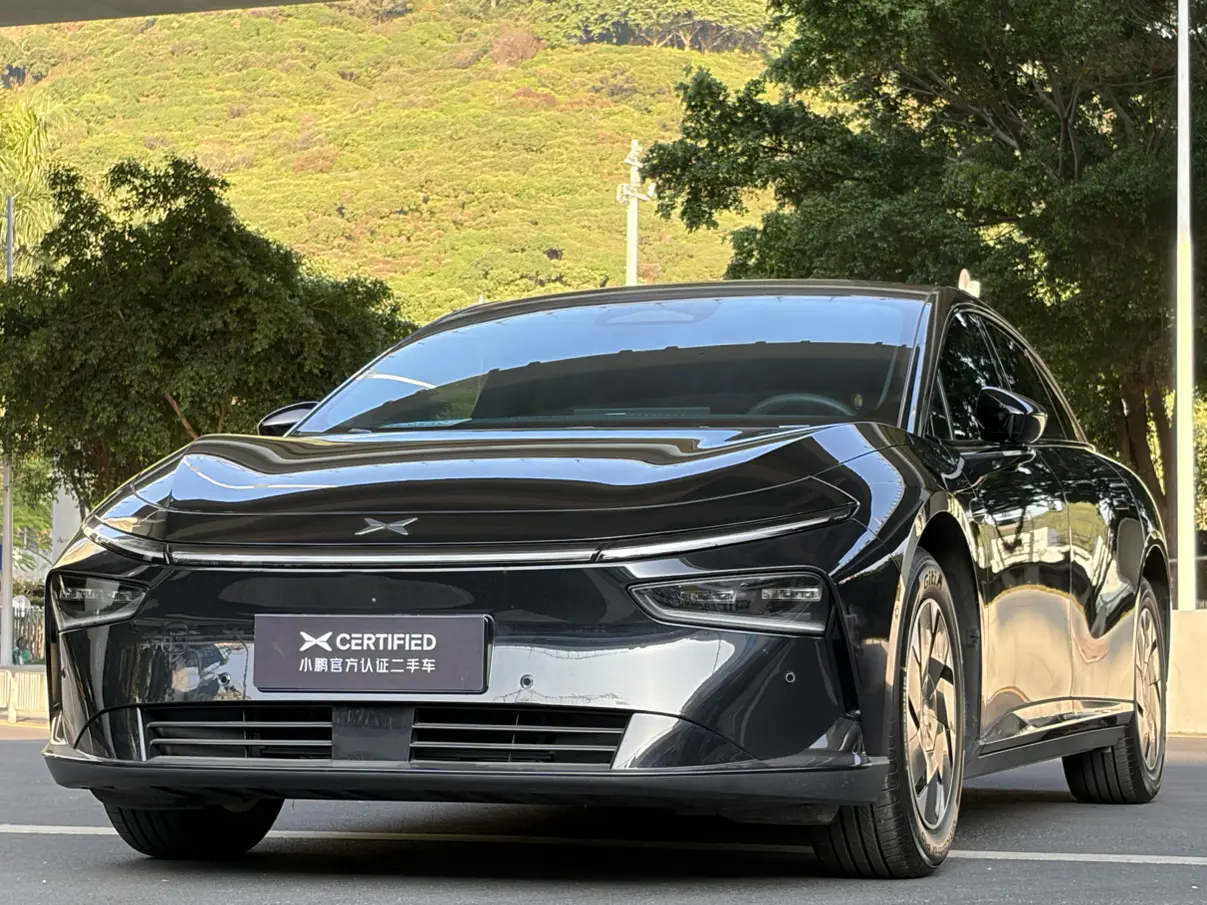 Xpeng P7+  из Китая