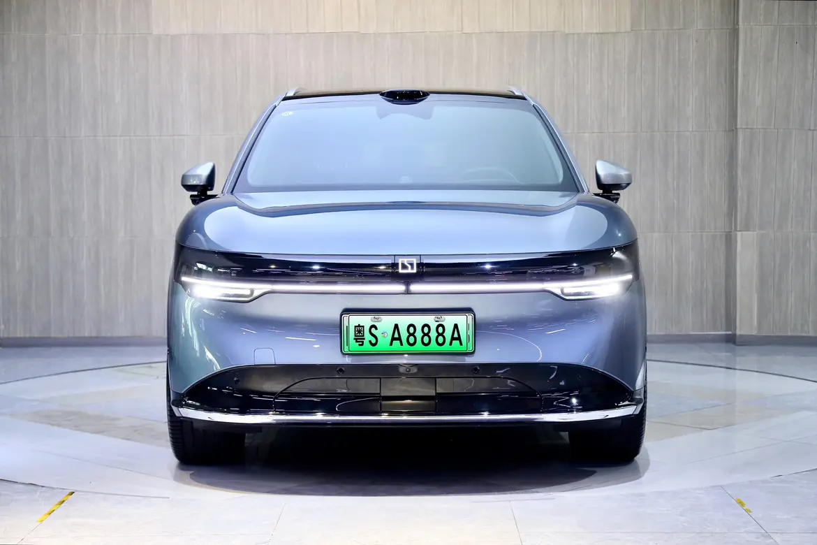 ZEEKR 7X  из Китая