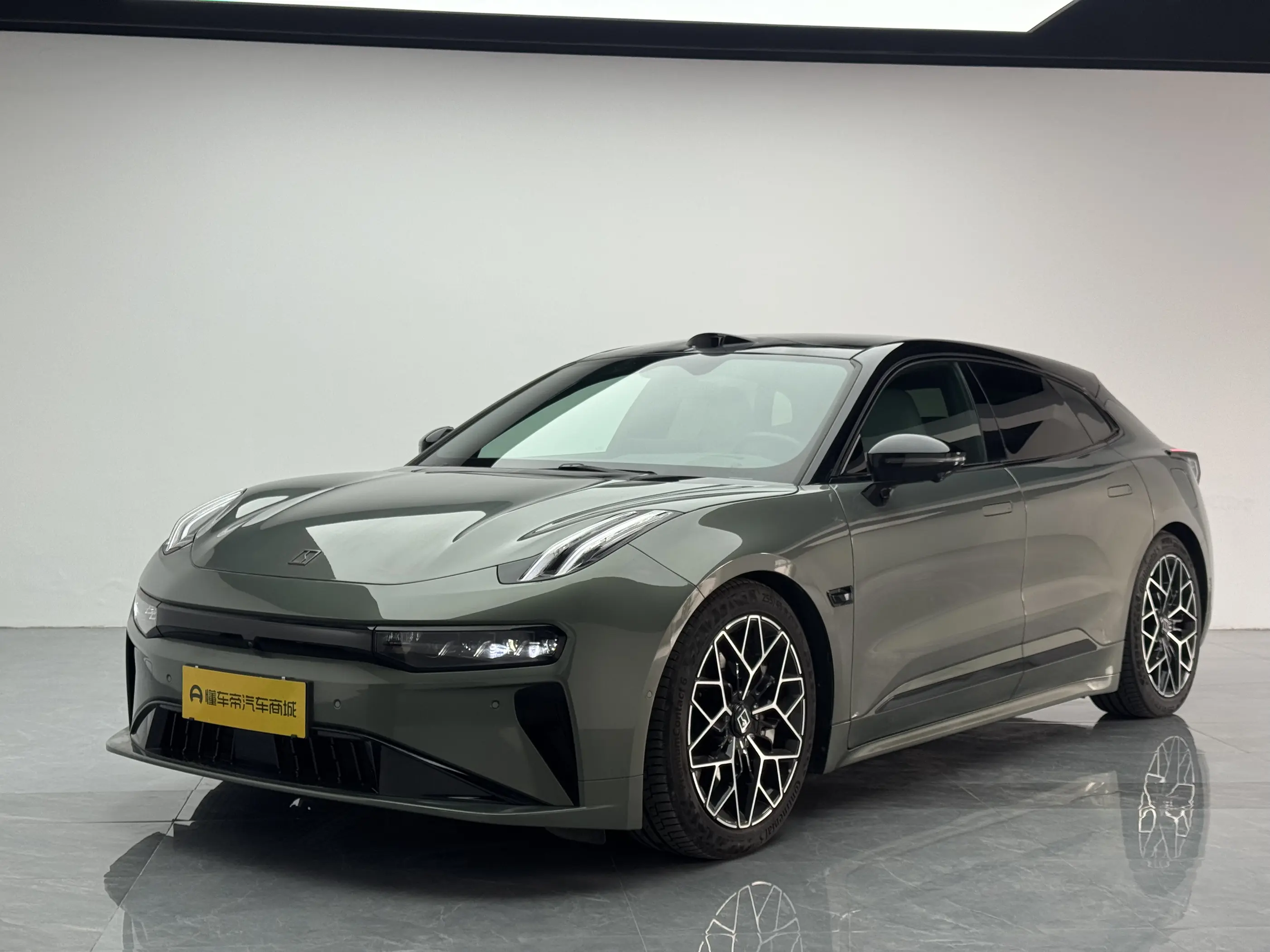 ZEEKR 001  из Китая