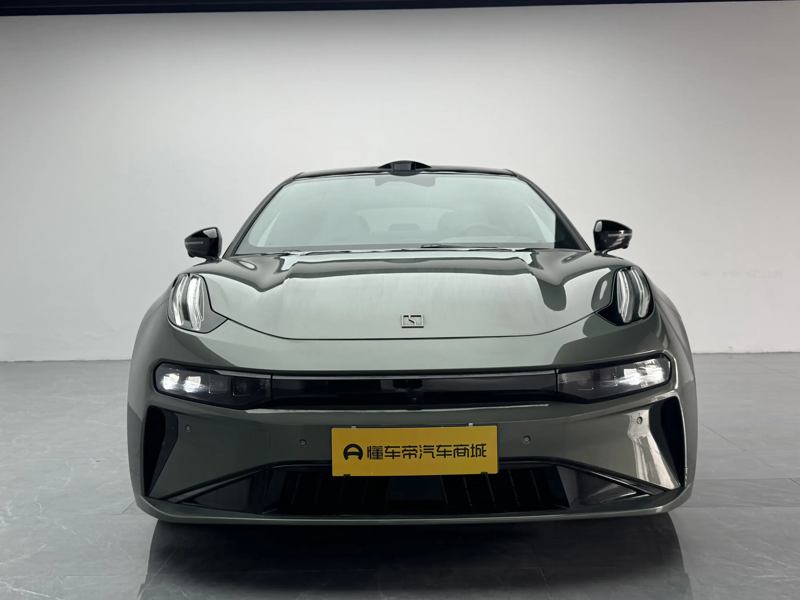 ZEEKR 001  из Китая