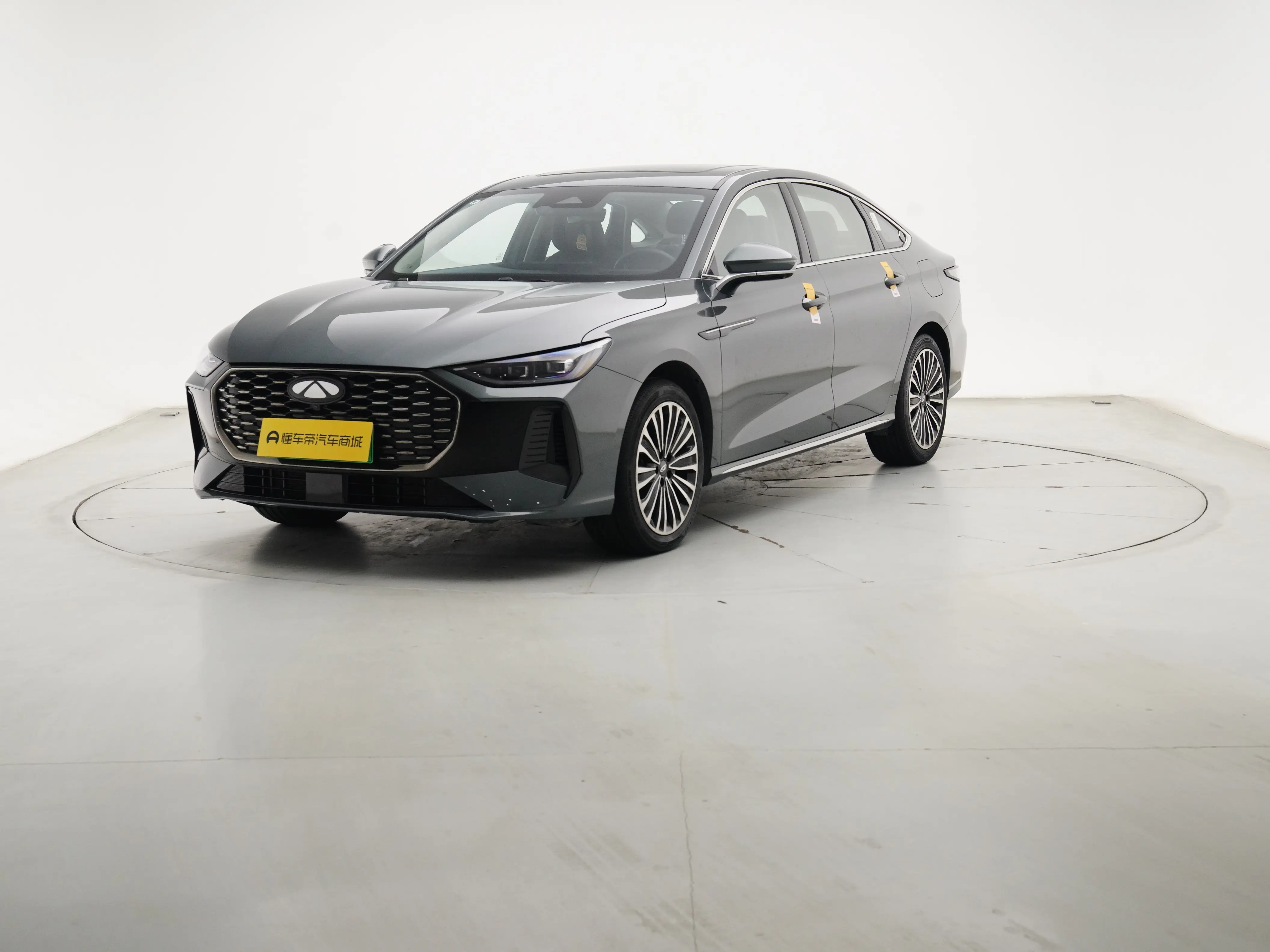 Chery Fengyun A8L  из Китая