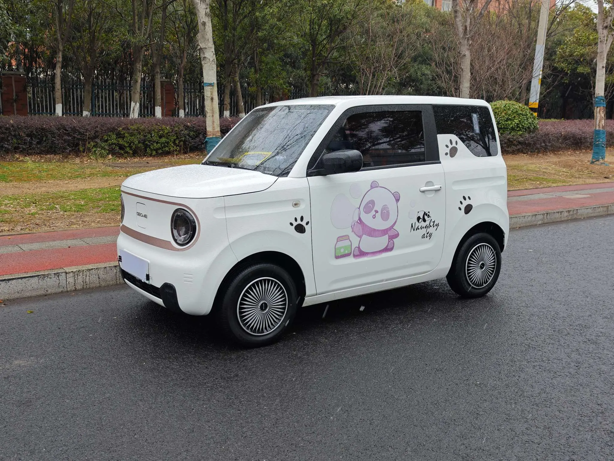 Geely Panda  из Китая