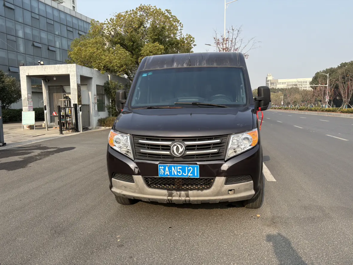 Dongfeng Yufeng  из Китая