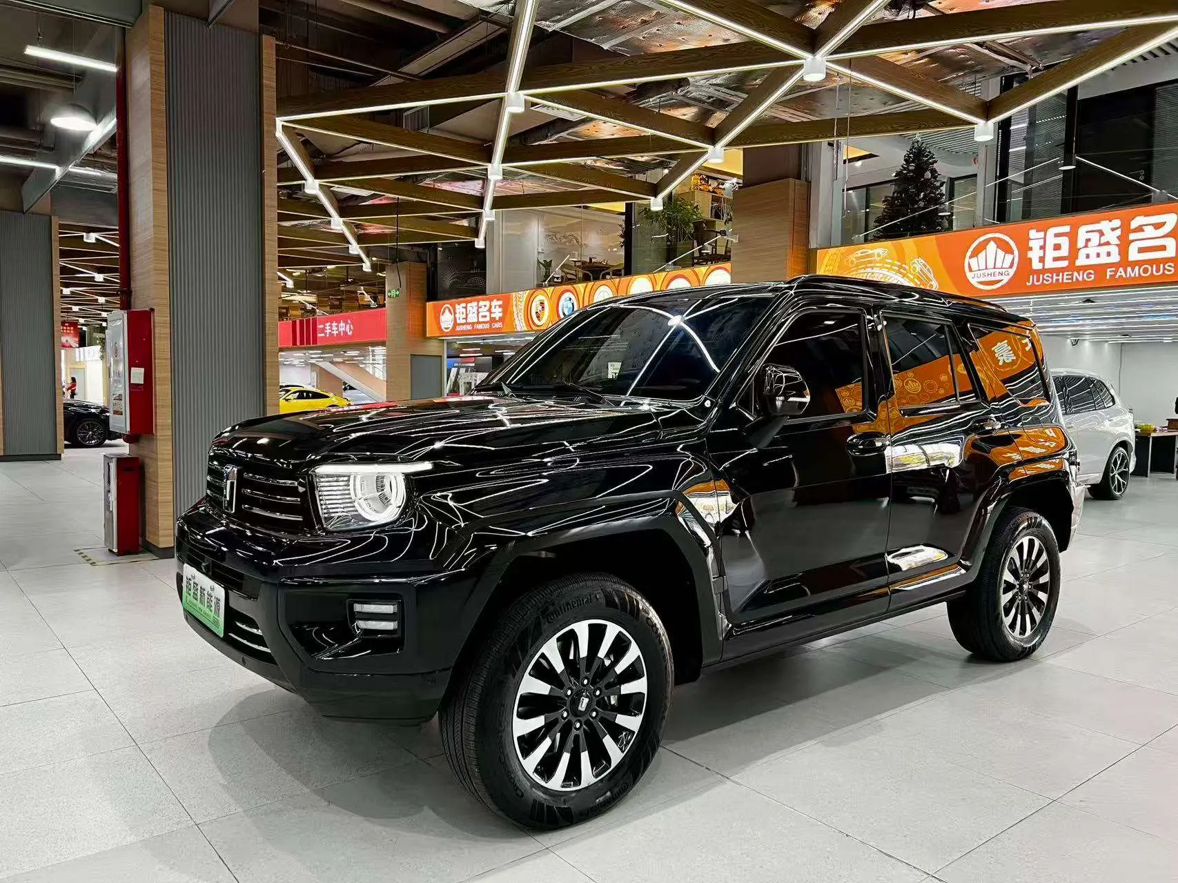 Tank 700 Hi4-T  из Китая