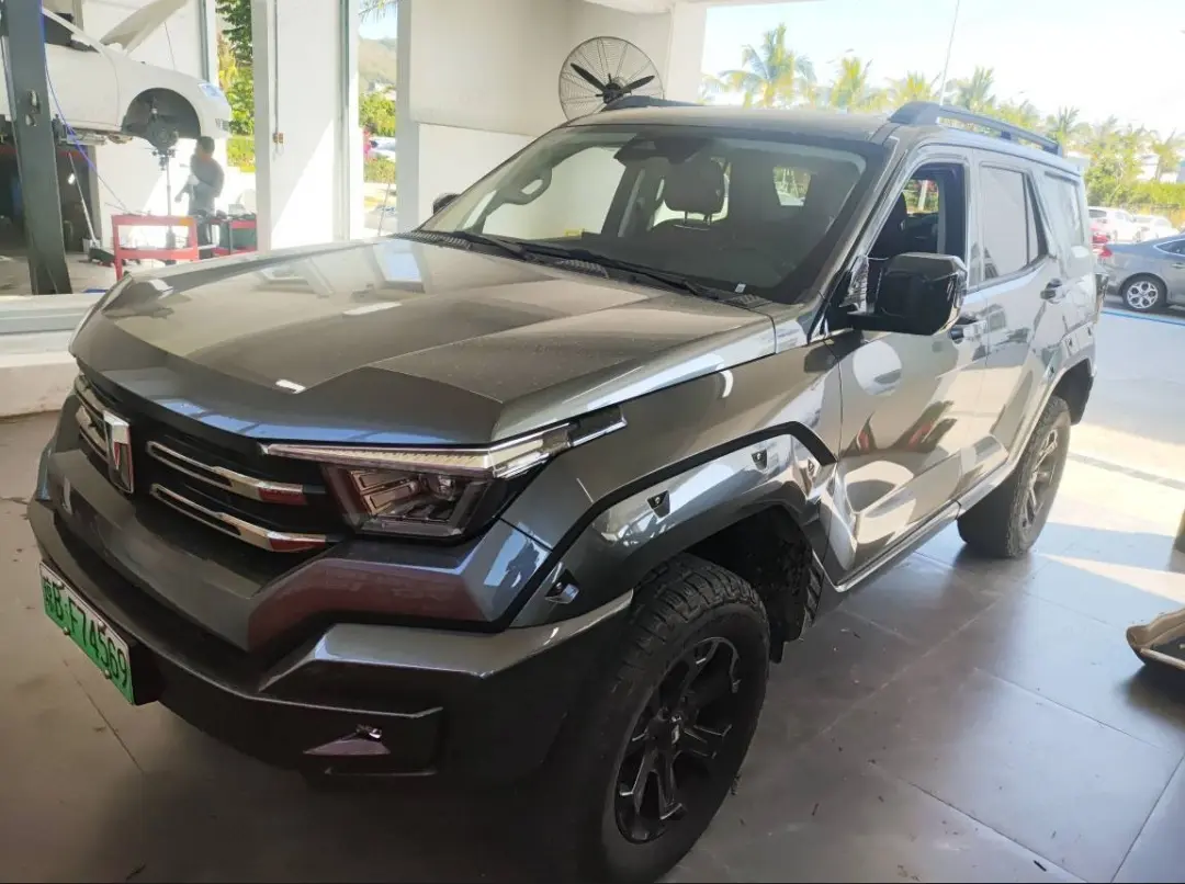 Tank 400 Hi4-T  из Китая