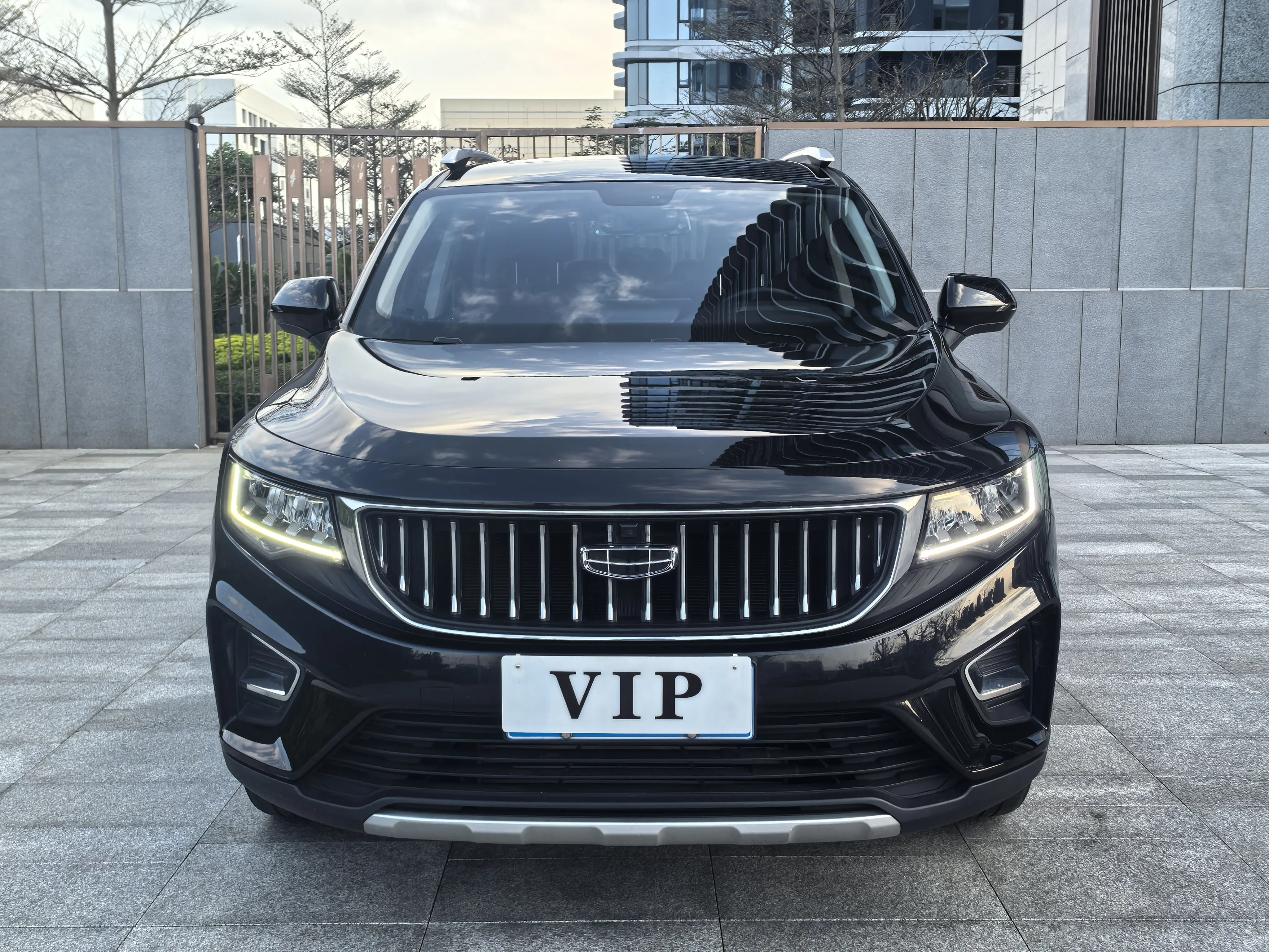 Geely Okavango  из Китая