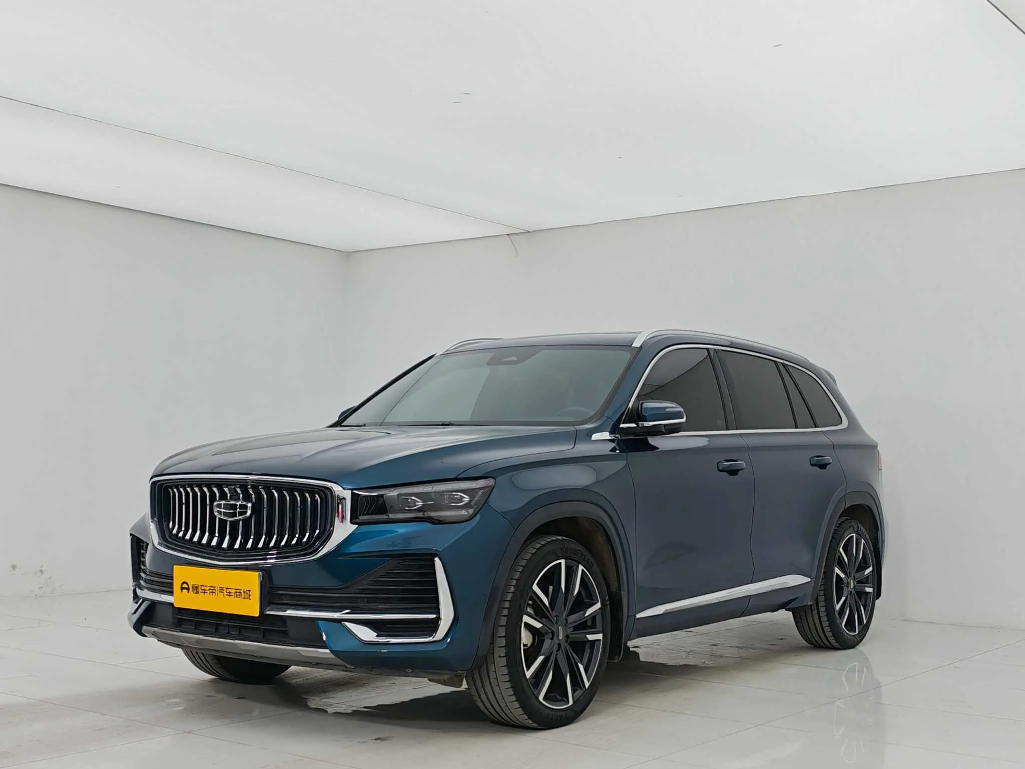 Geely Monjaro (Xingyue L)  из Китая